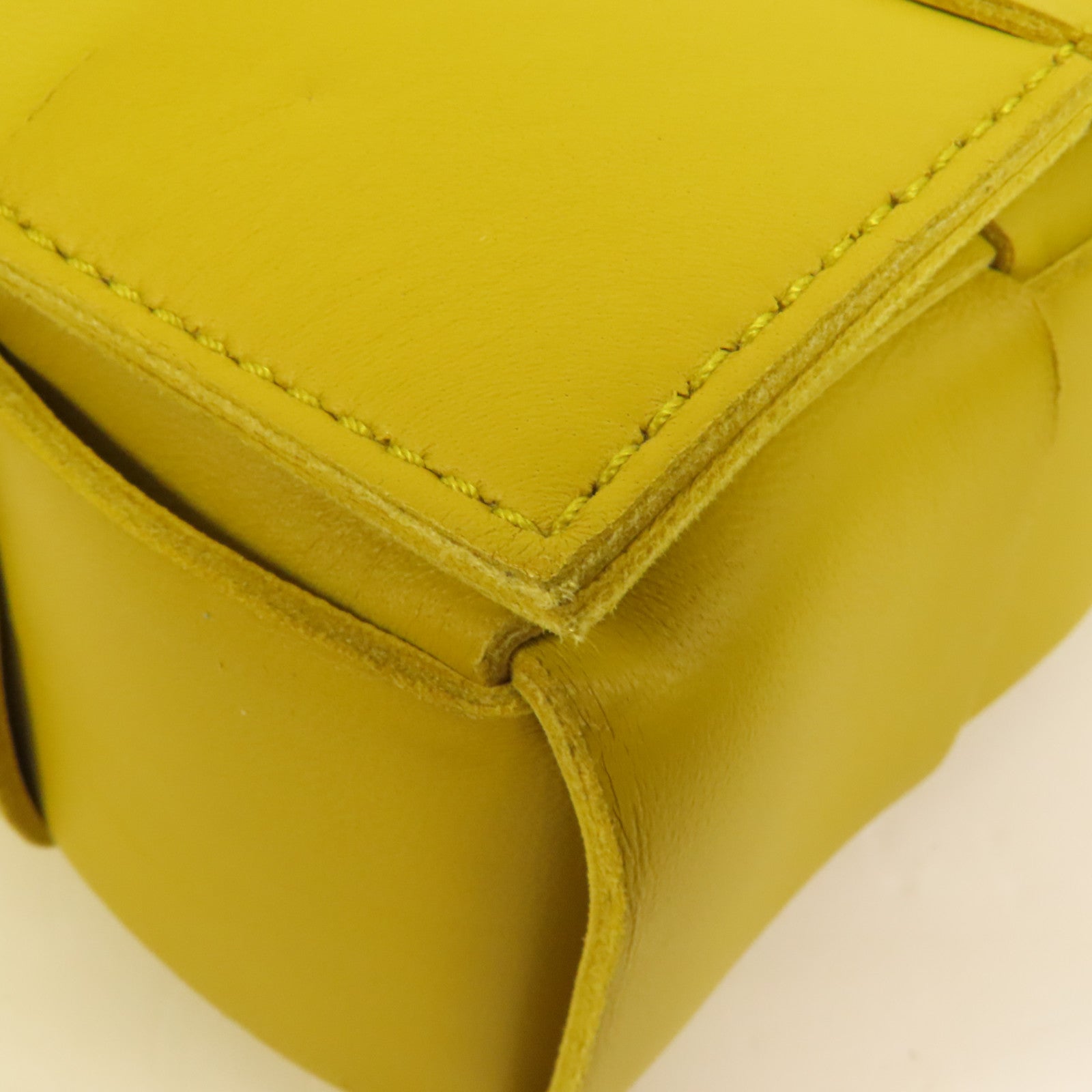 BOTTEGA VENETA 羊皮皮革Cassette Bag肩背袋