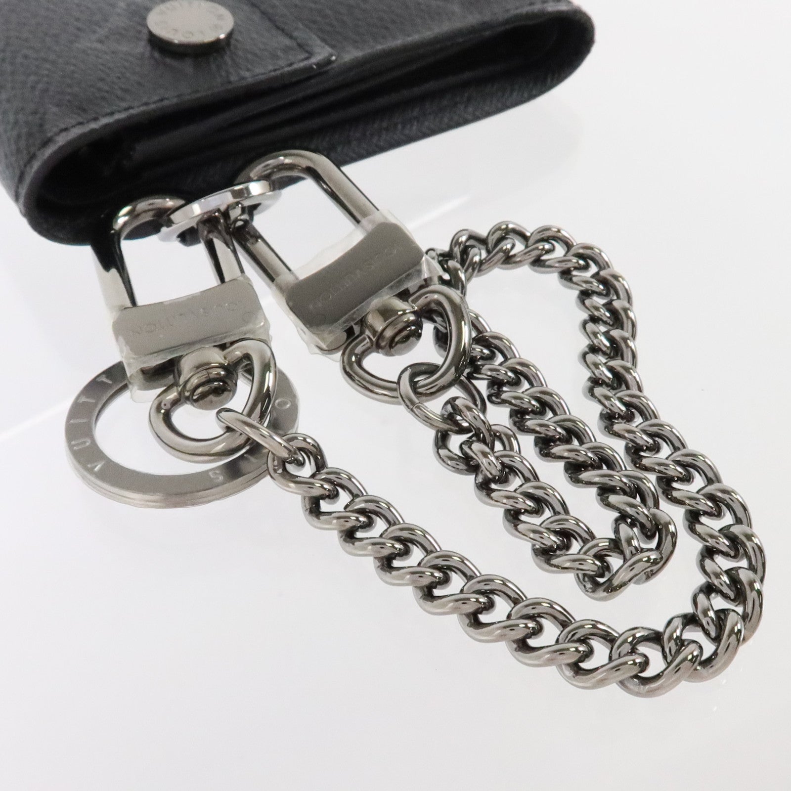 LOUIS VUITTON Monogram Eclipse Chain Wallet錢包