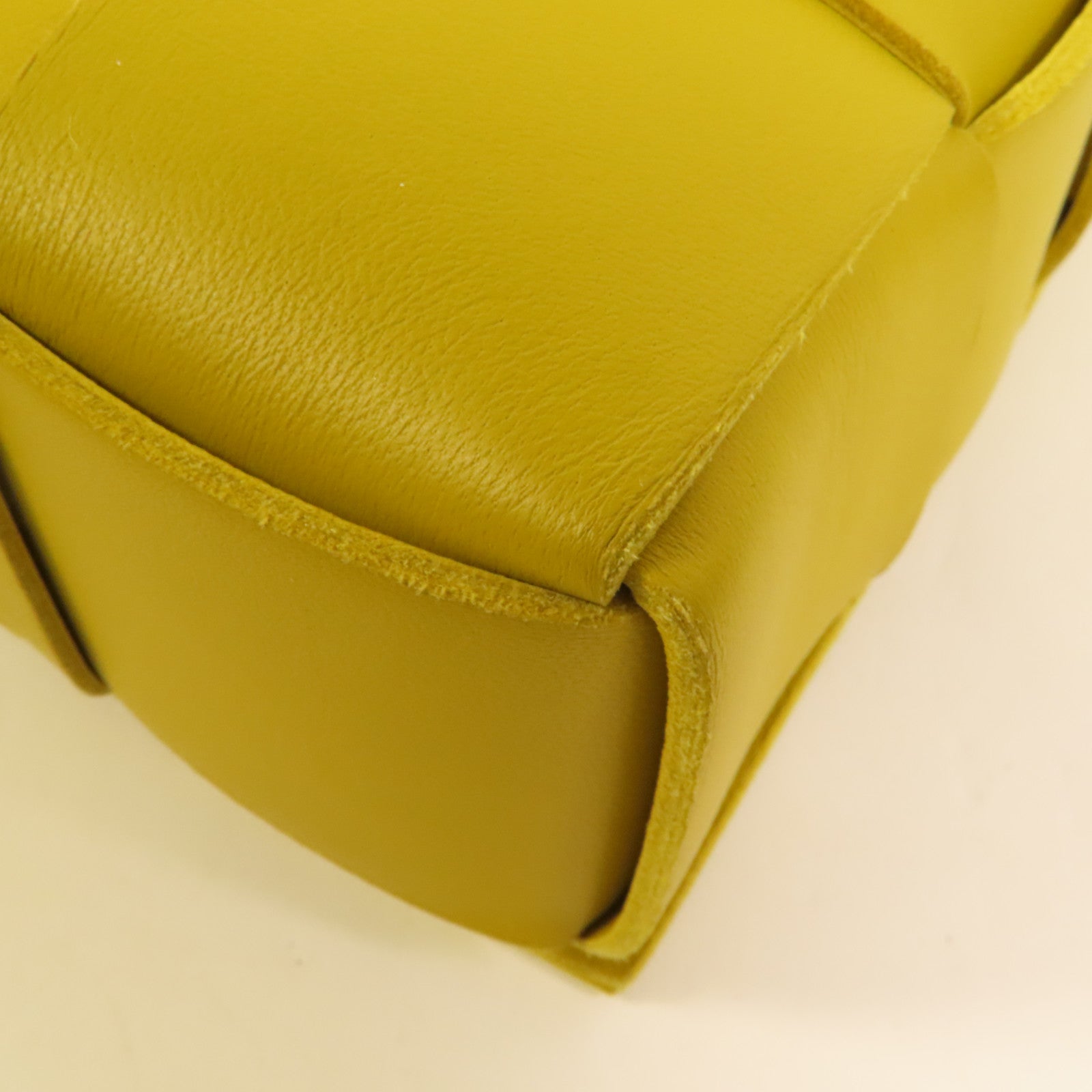 BOTTEGA VENETA 羊皮皮革Cassette Bag肩背袋