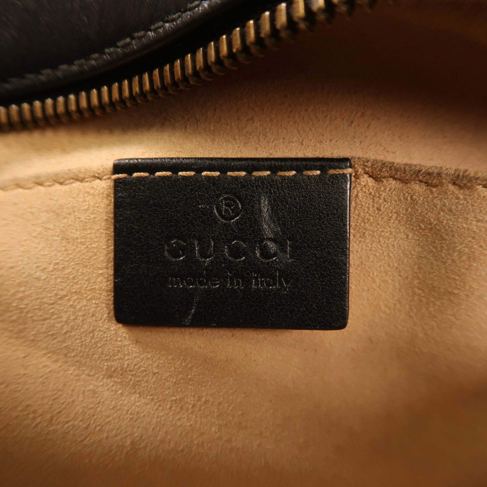 GUCCI 牛皮皮革GG Marmont Camera Mini金扣肩背袋