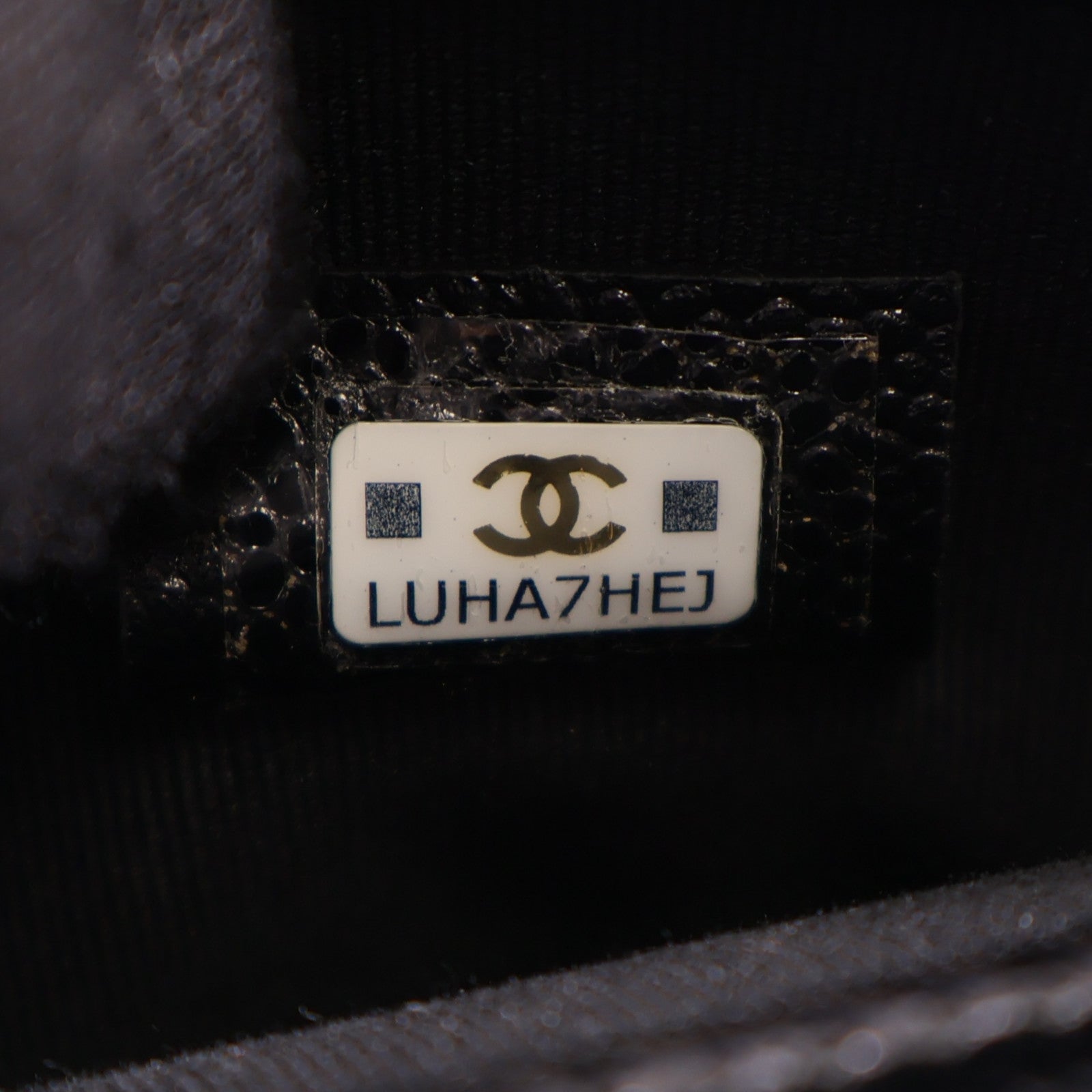 CHANEL CC GHW Chain Shoulder Bag AP2095 Calfskin Leather Black