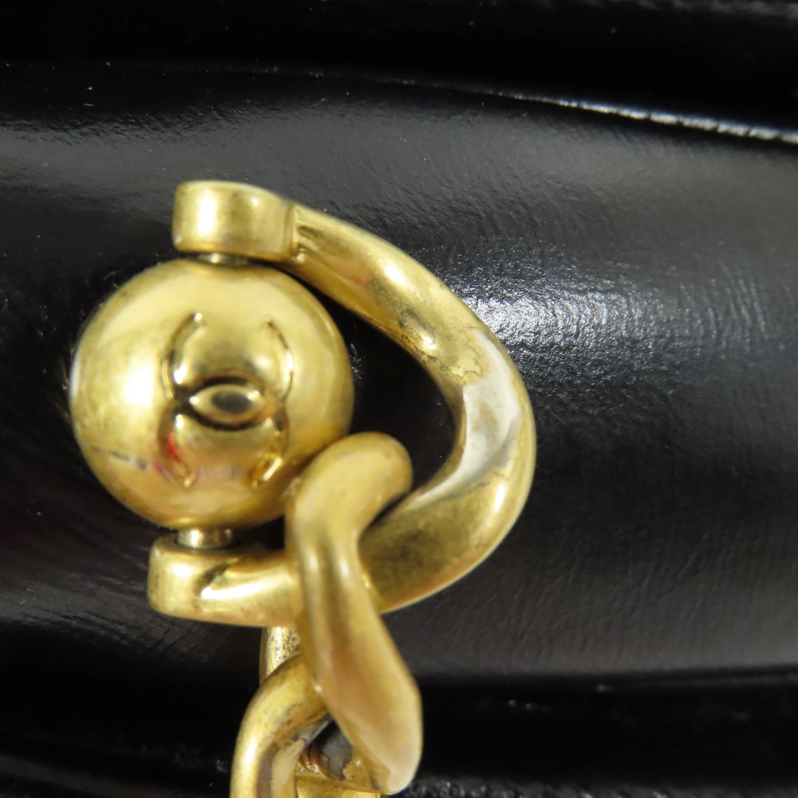 CHANEL 羊皮皮革Mini Messenger Bag金扣肩背袋