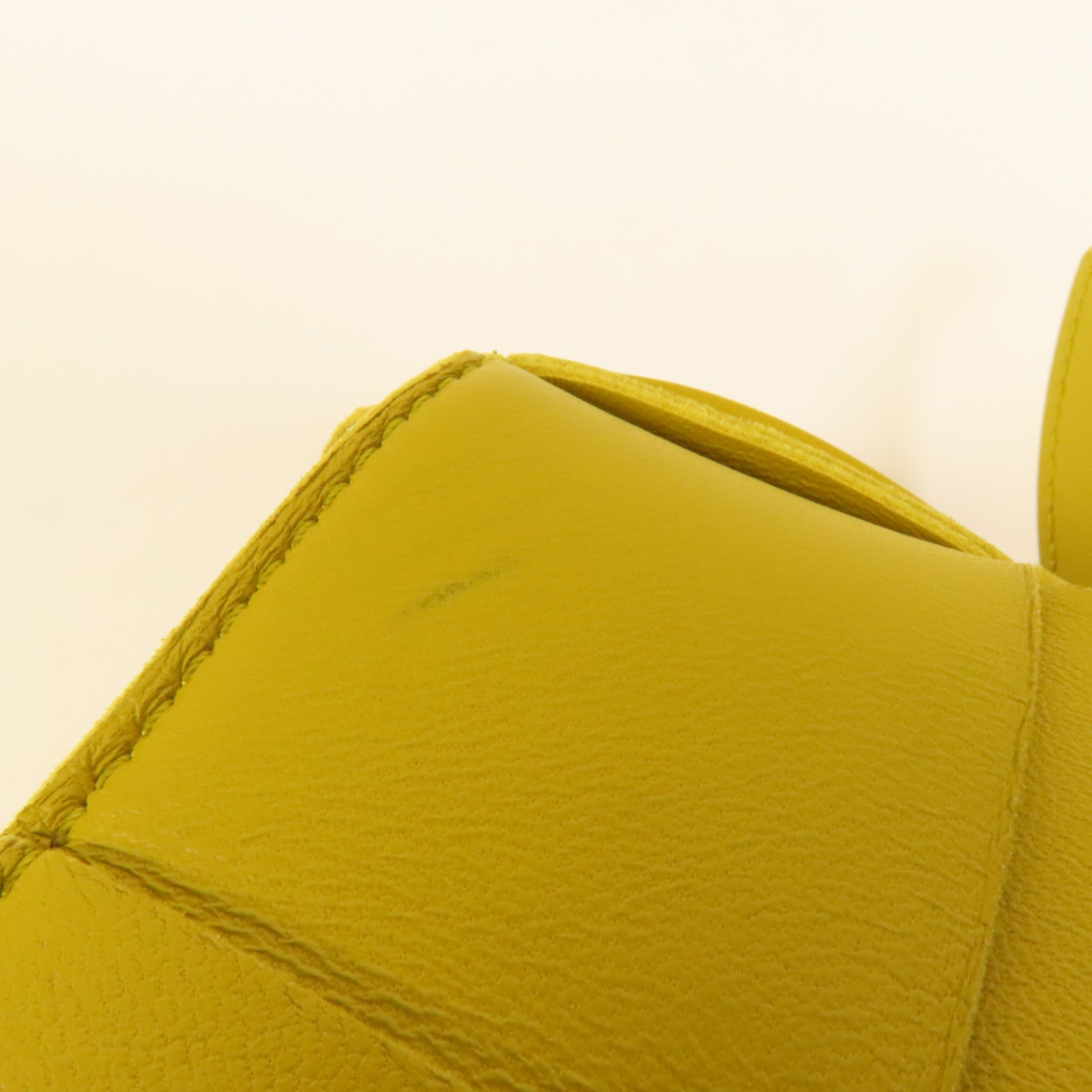 BOTTEGA VENETA 羊皮皮革Cassette Bag肩背袋