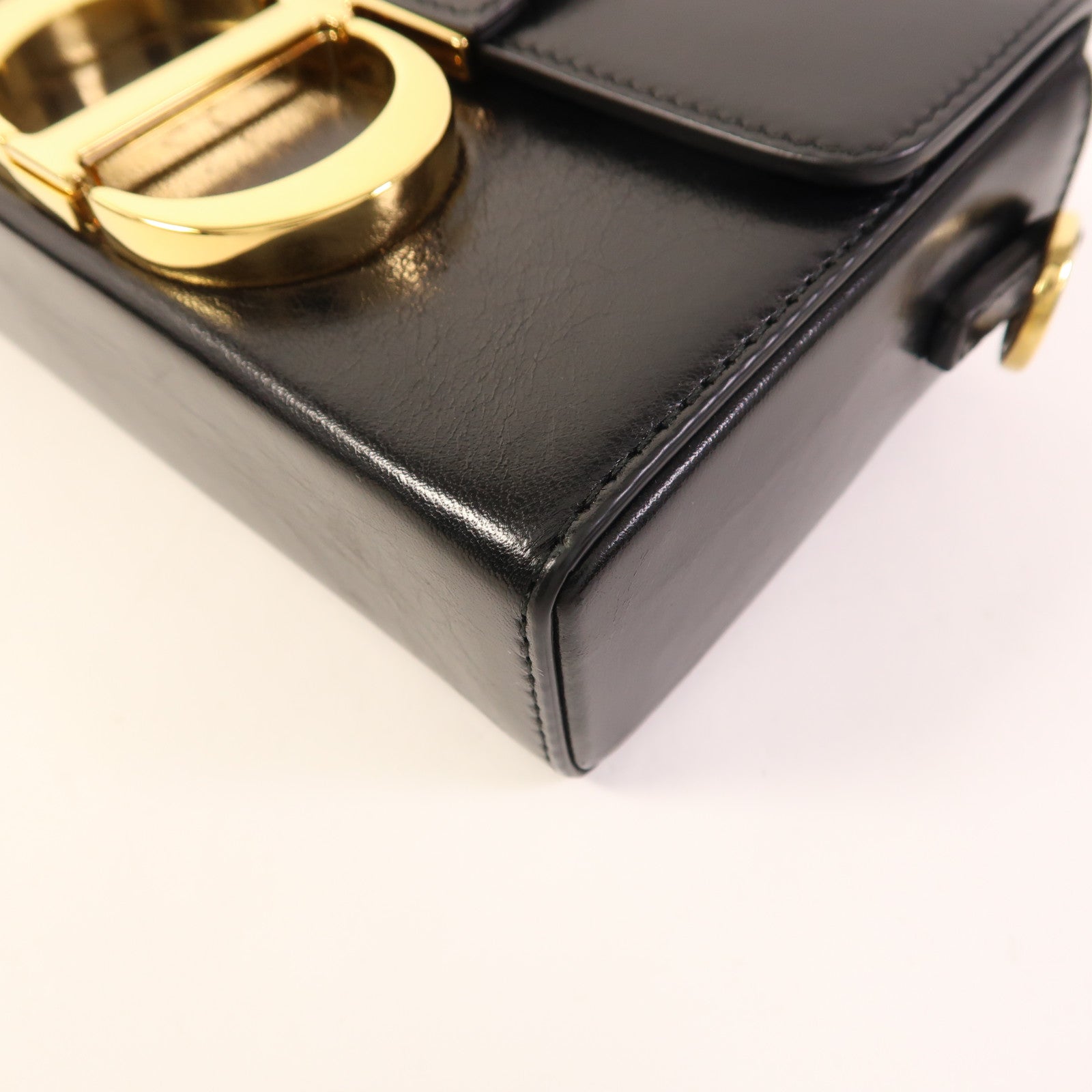 Dior 【激減優惠】牛皮皮革30 Montaigne Box Bag金扣肩背袋
