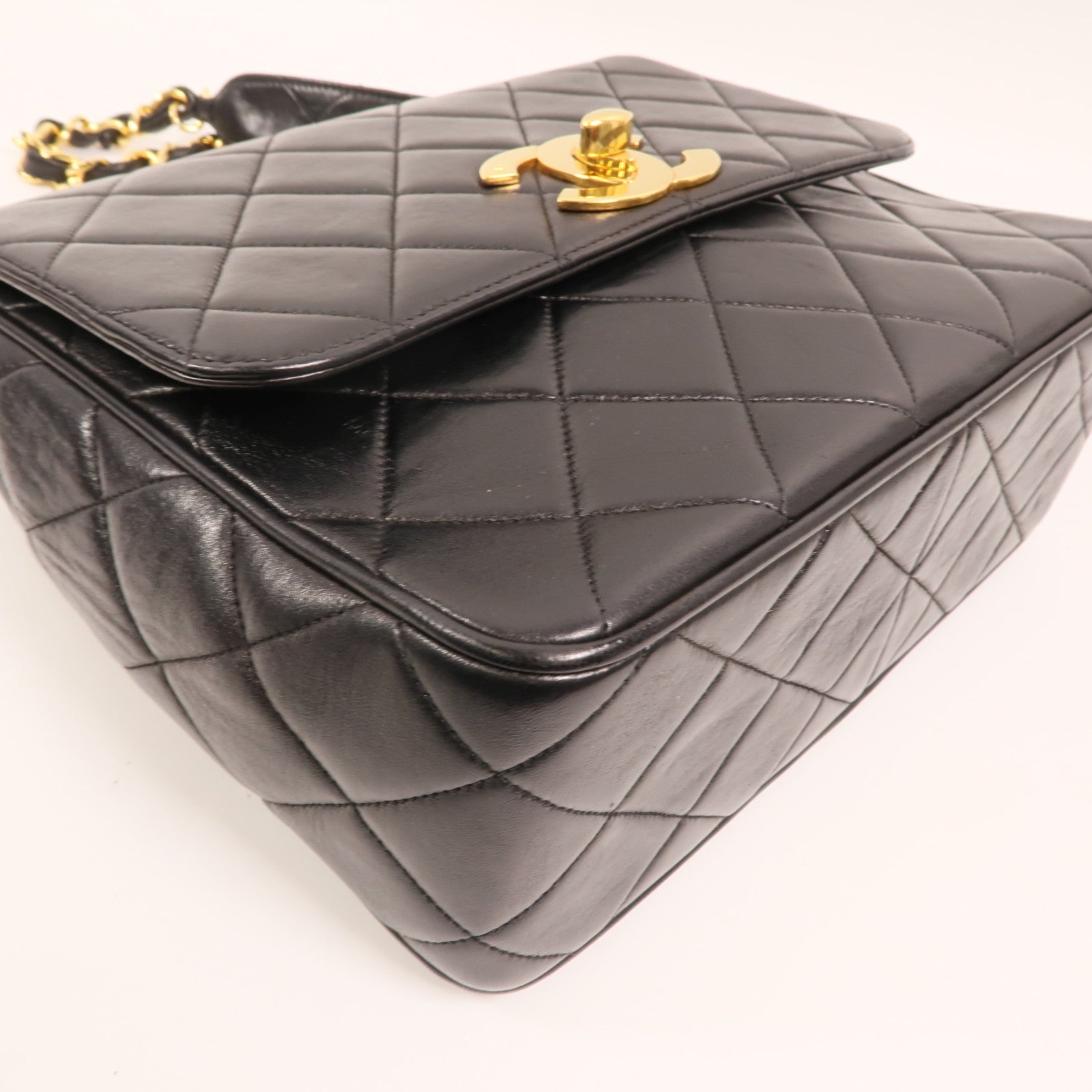 CHANEL 羊皮皮革Vintage Chain Shoulder金扣鏈帶肩背袋