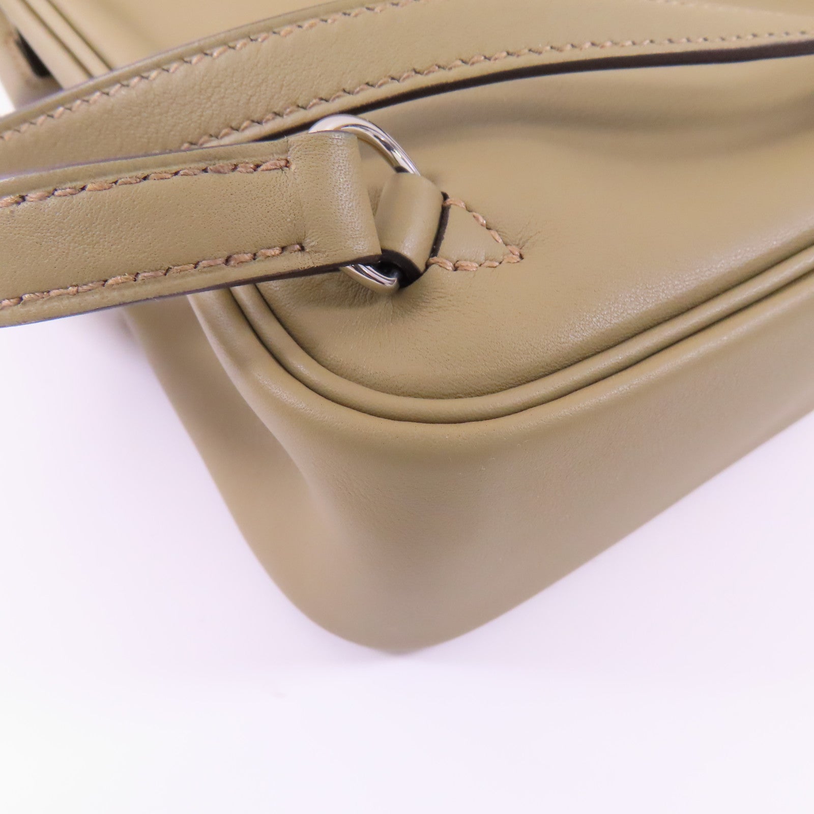 HERMES Swift皮革Kelly Jump銀扣背包Beige Marfa