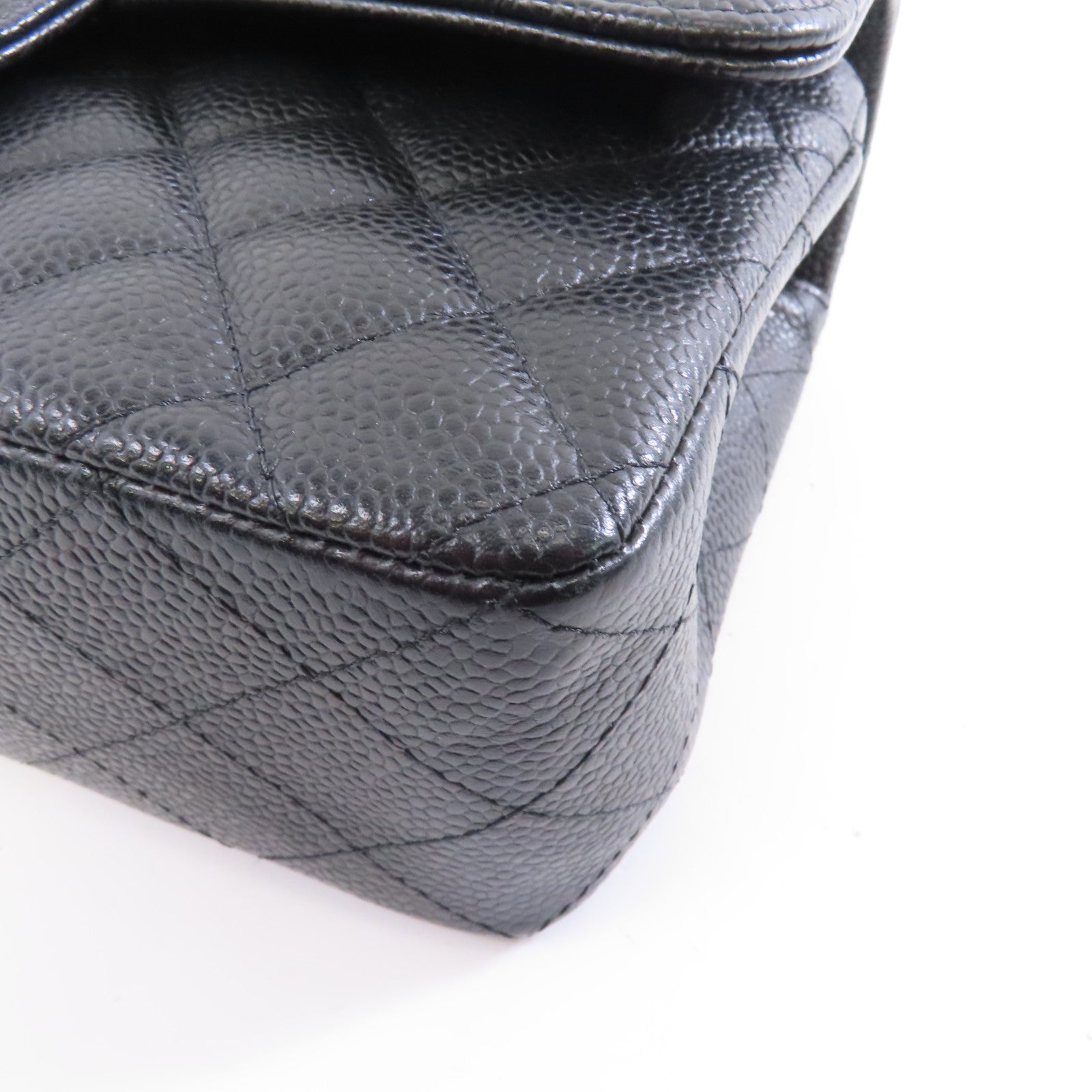 CHANEL 菱格Caviar皮革Classic Flap 23銀扣鏈帶肩背袋黑色