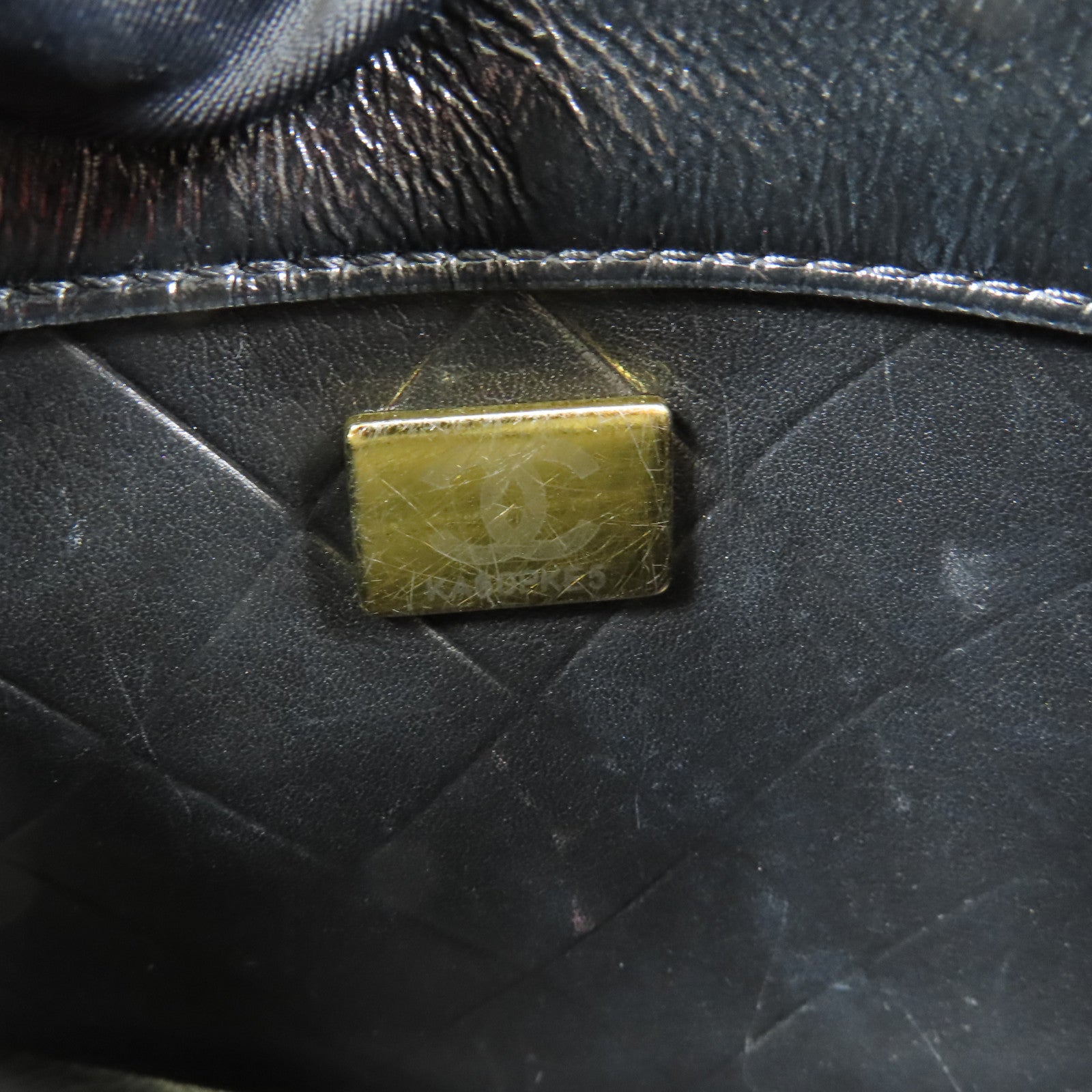 CHANEL 羊皮皮革Mini Messenger Bag金扣肩背袋