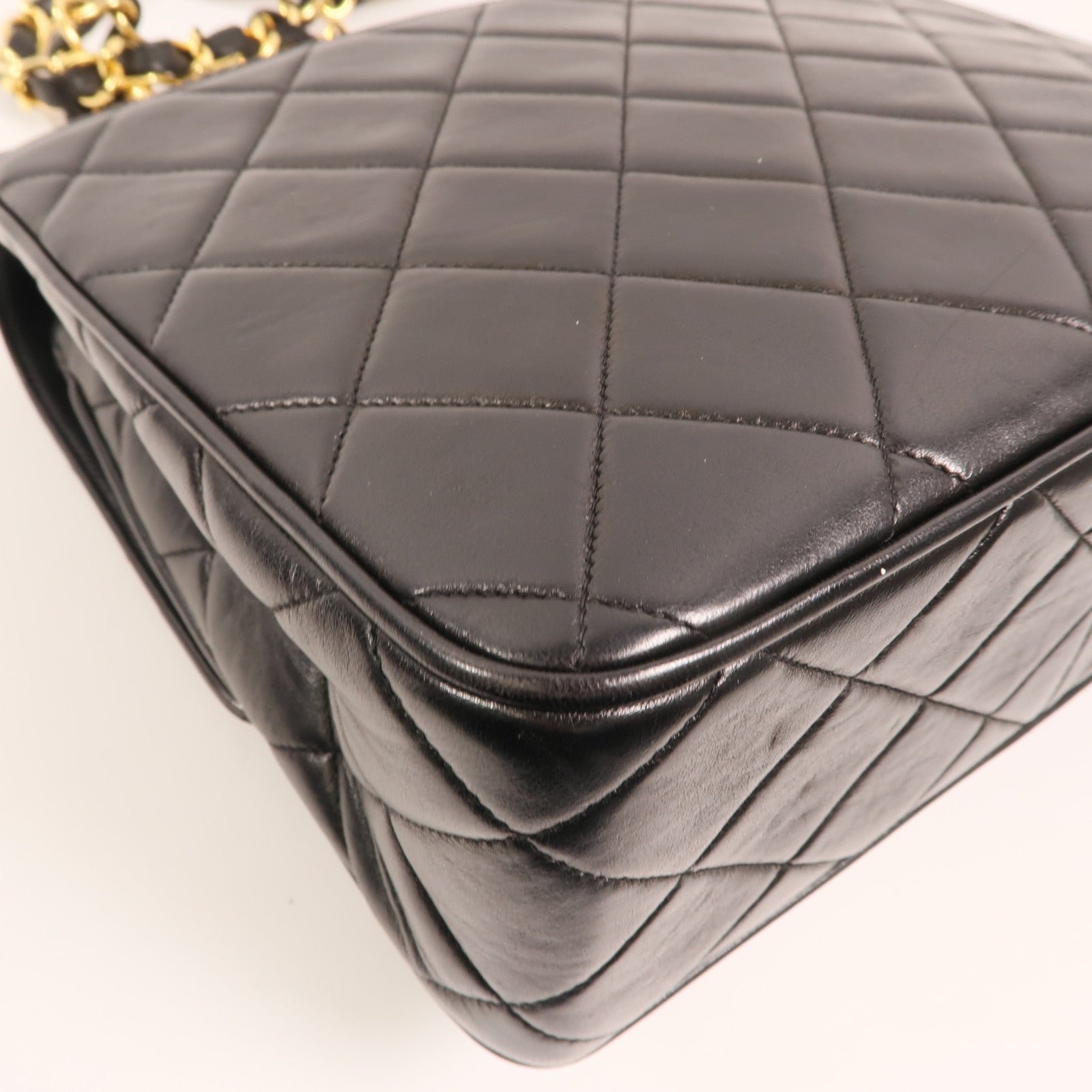 CHANEL 羊皮皮革Vintage Chain Shoulder金扣鏈帶肩背袋