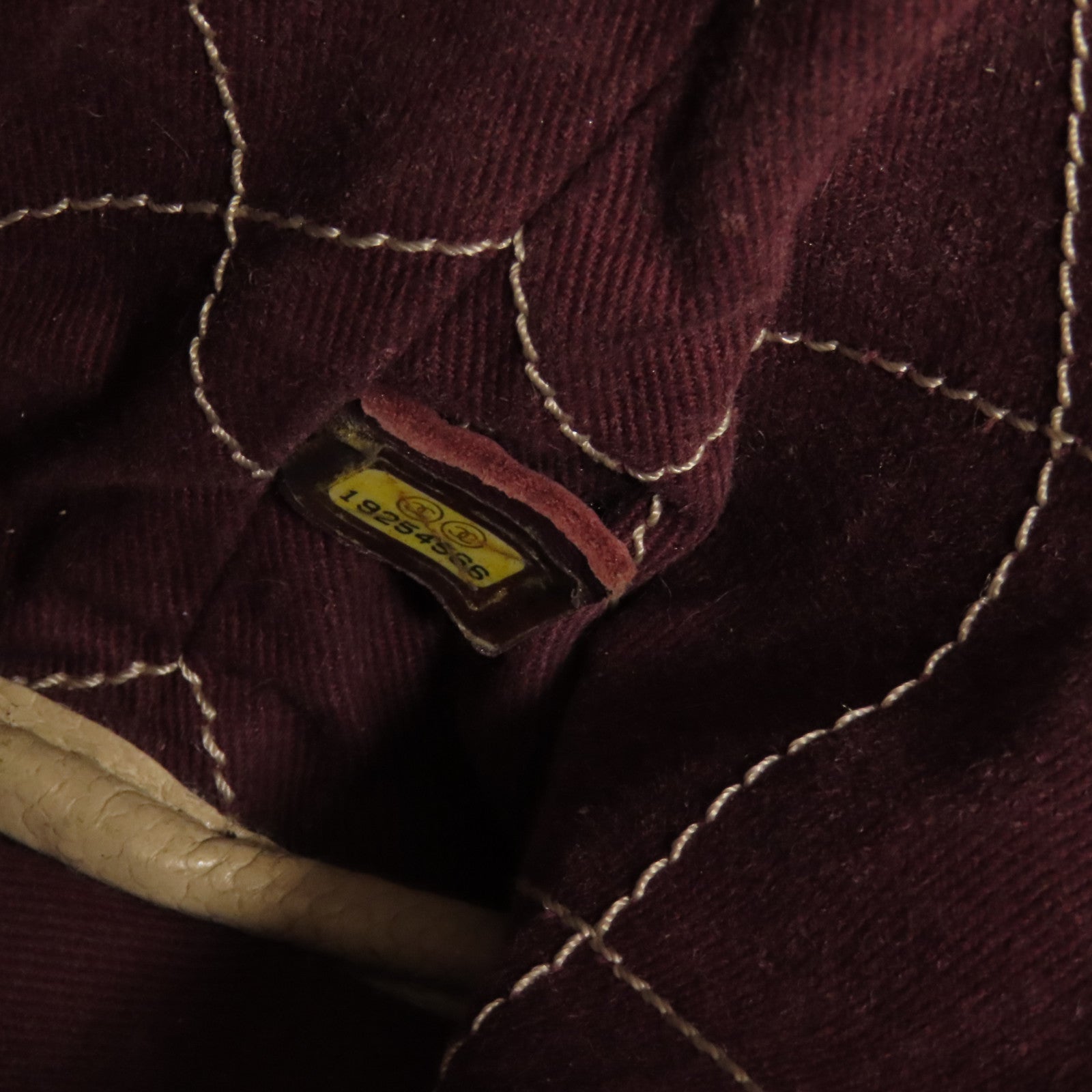 CHANEL 牛皮皮革Tote Bag銀扣肩背袋