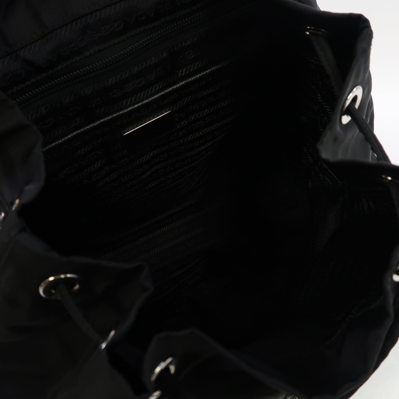 PRADA 尼龍Backpack銀扣背包黒色