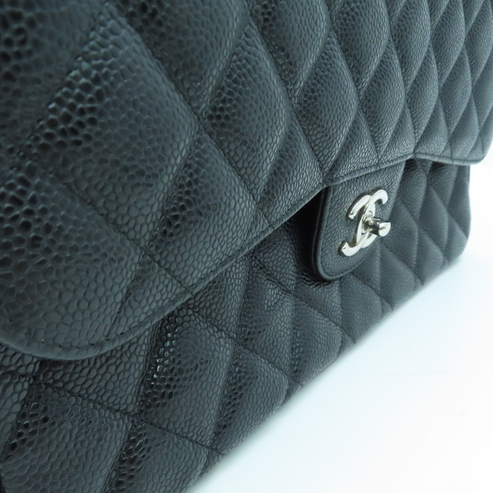 CHANEL 菱格Caviar皮革Classic Chain Shoulder Bag银扣链带肩背袋黑色