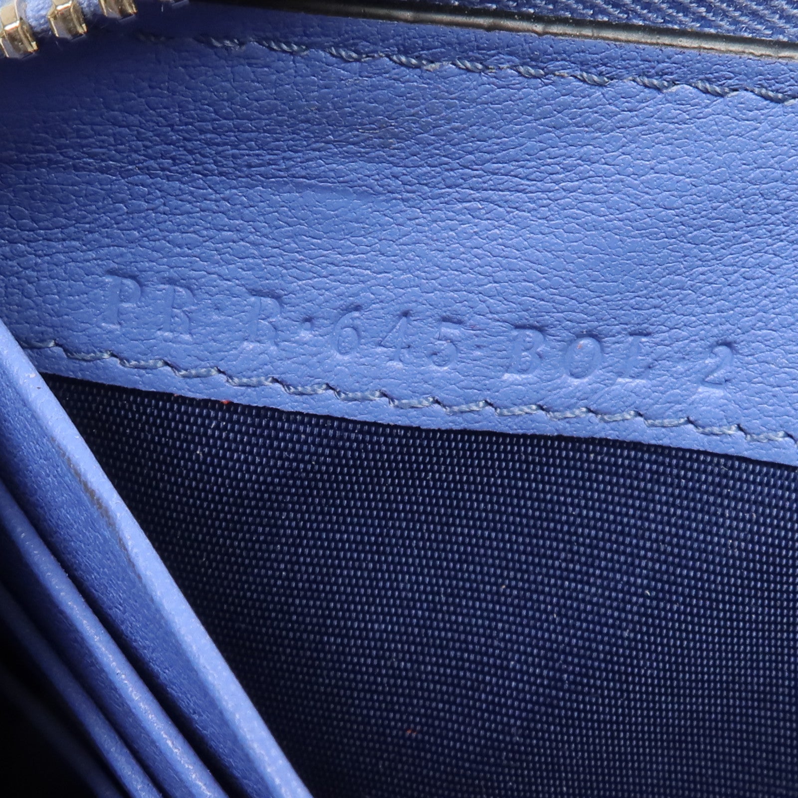 Valentino 【激減優惠】牛皮皮革Rockstud Round Long Wallet金扣拉鏈長錢包