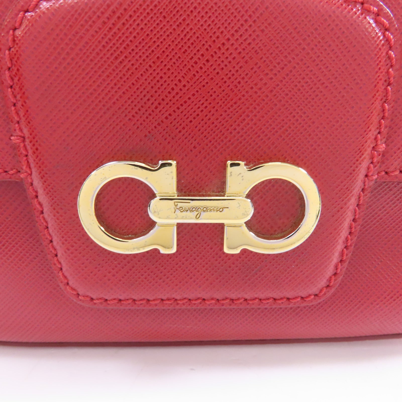 Salvatore Ferragamo 牛皮皮革Chain Shoulder金扣鏈帶肩背袋紅色