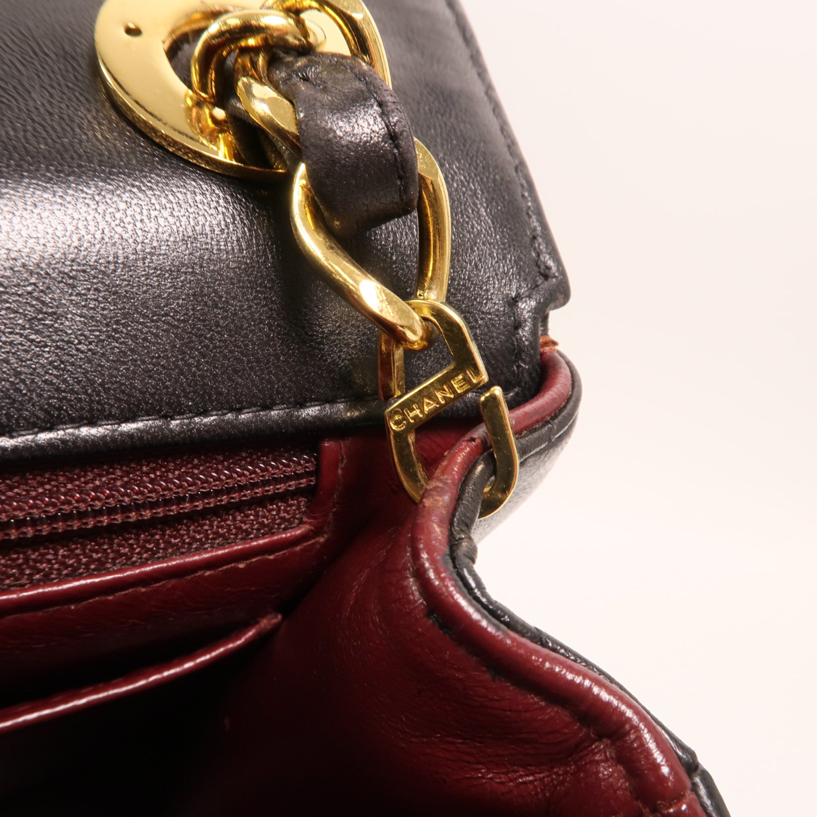 CHANEL 羊皮皮革Vintage Chain Shoulder金扣鏈帶肩背袋