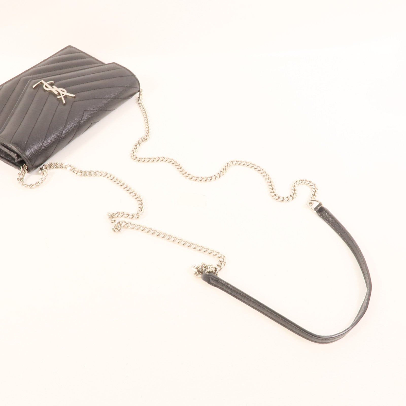SAINT LAURENT 牛皮皮革Cassandre肩背袋