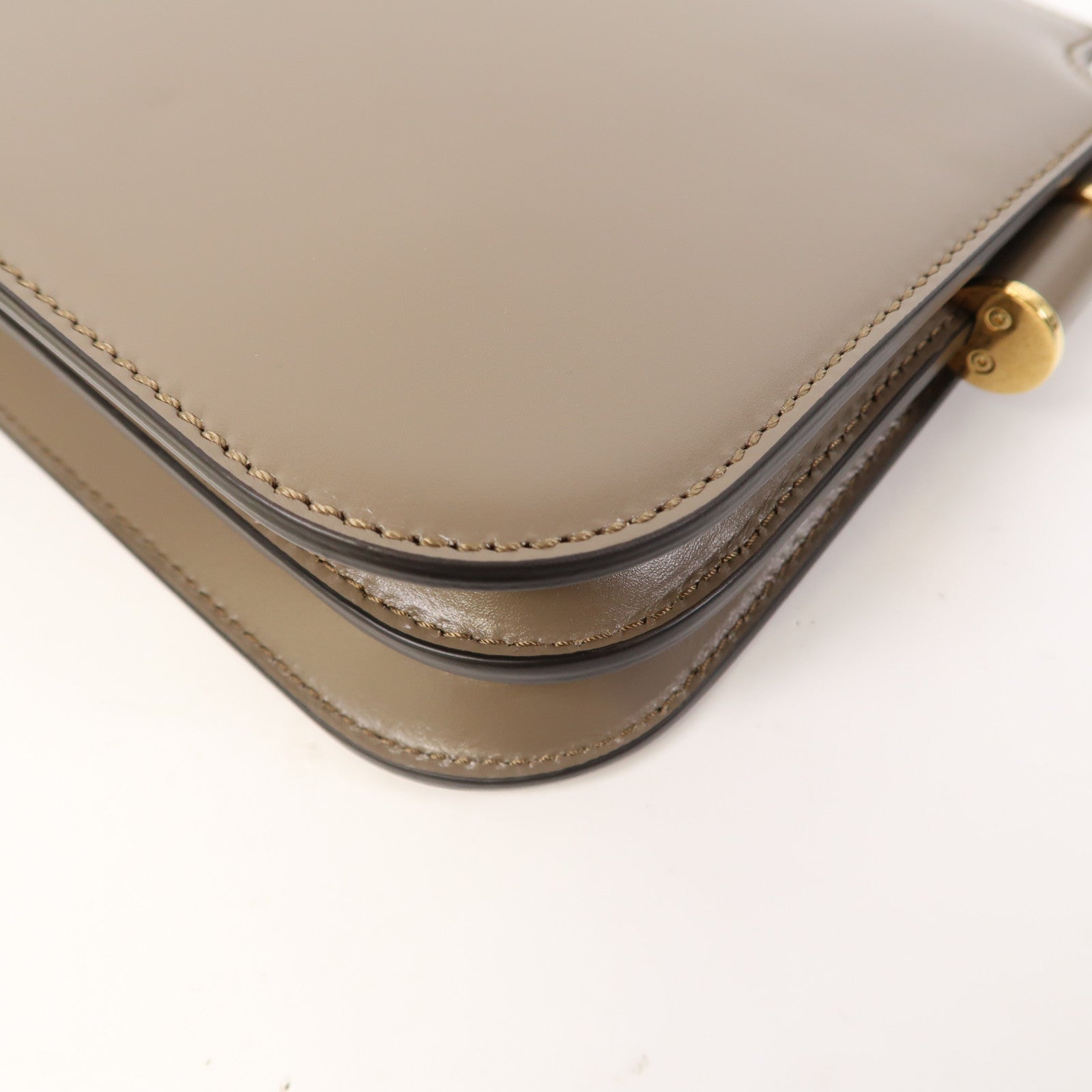 FENDI 牛皮皮革Touch FF金扣肩背袋灰色
