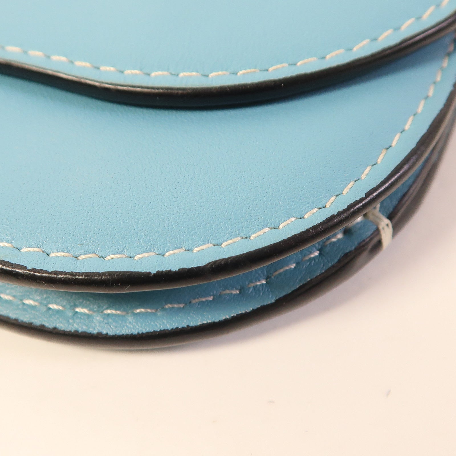 LOEWE 牛皮皮革Gate Pochette金扣肩背袋