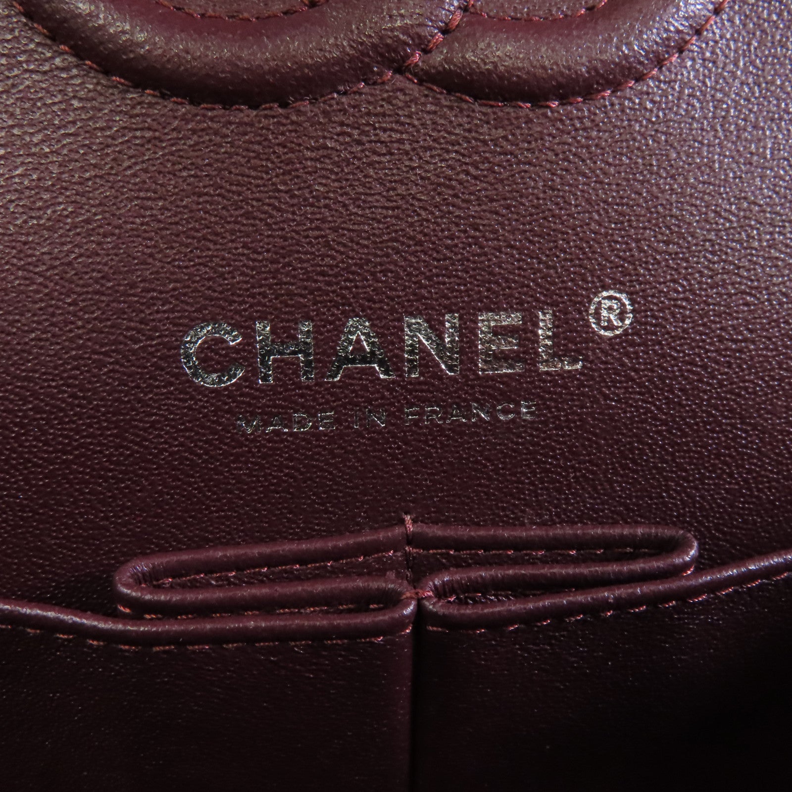 CHANEL 菱格Caviar皮革Classic Flap 23銀扣鏈帶肩背袋黑色