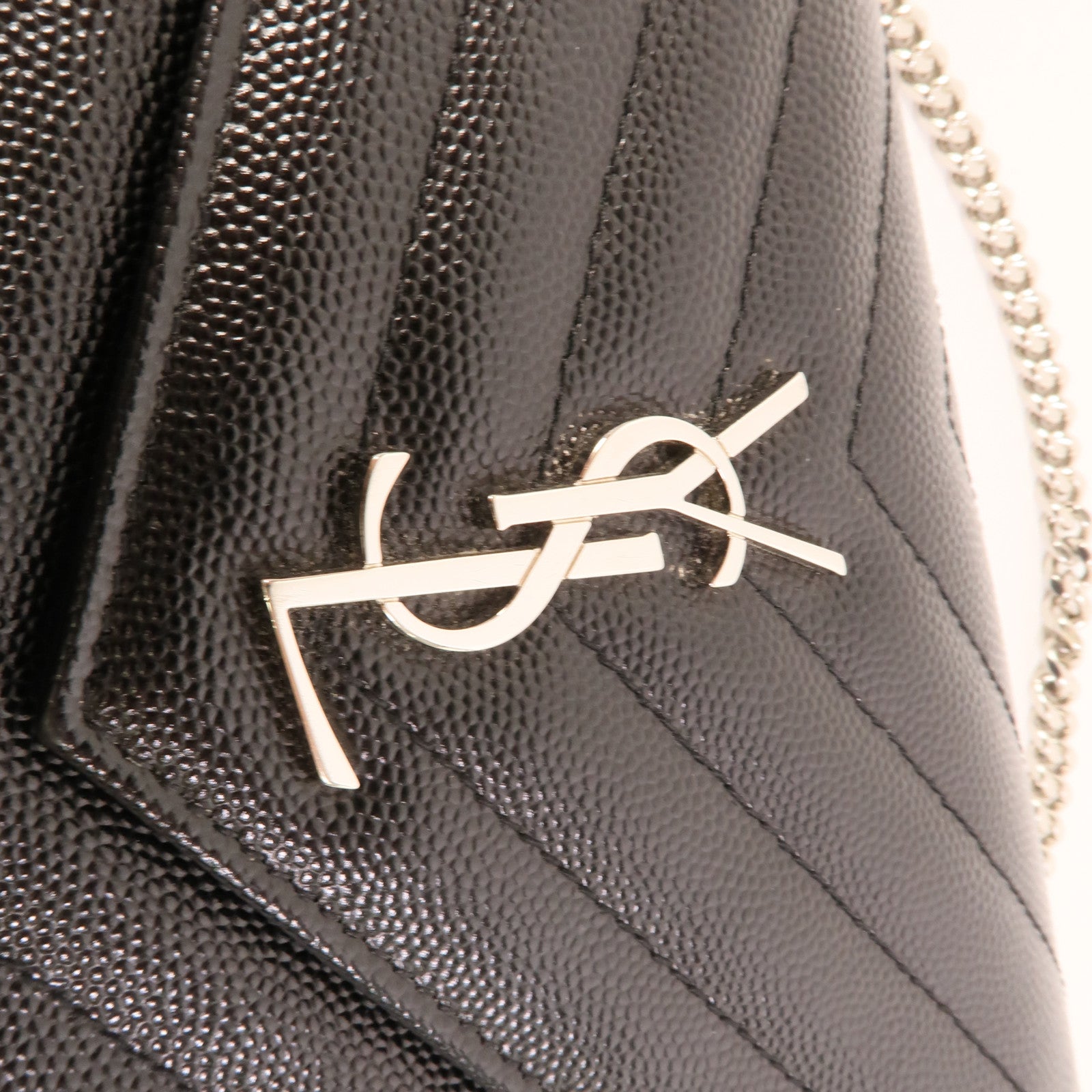 SAINT LAURENT 牛皮皮革Cassandre肩背袋