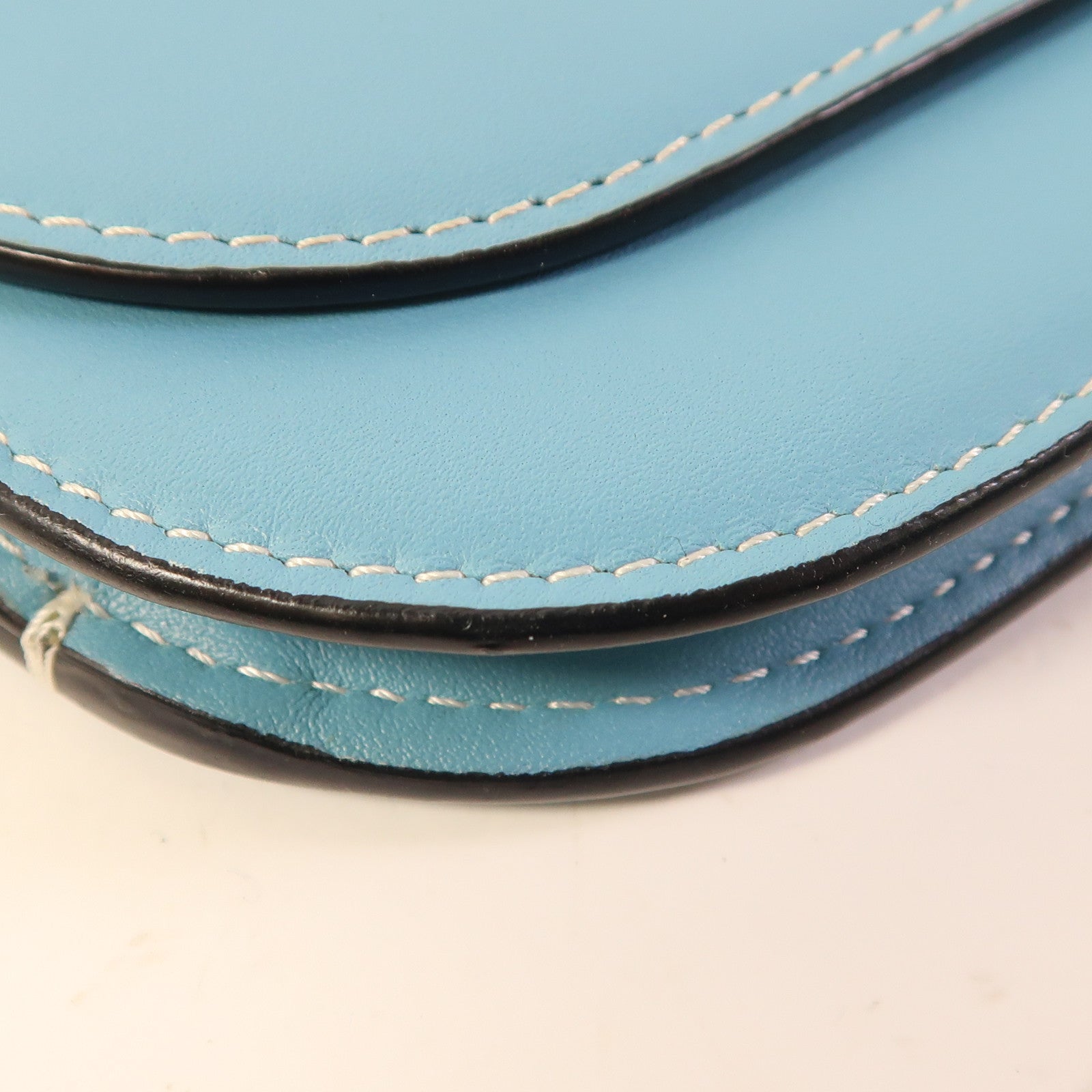 LOEWE 牛皮皮革Gate Pochette金扣肩背袋