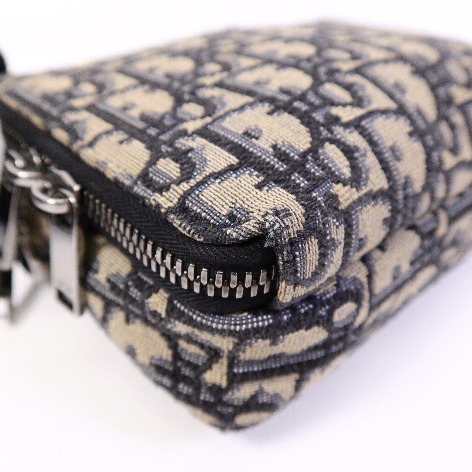 Dior 帆布Zipped Pouch With Strap肩背袋