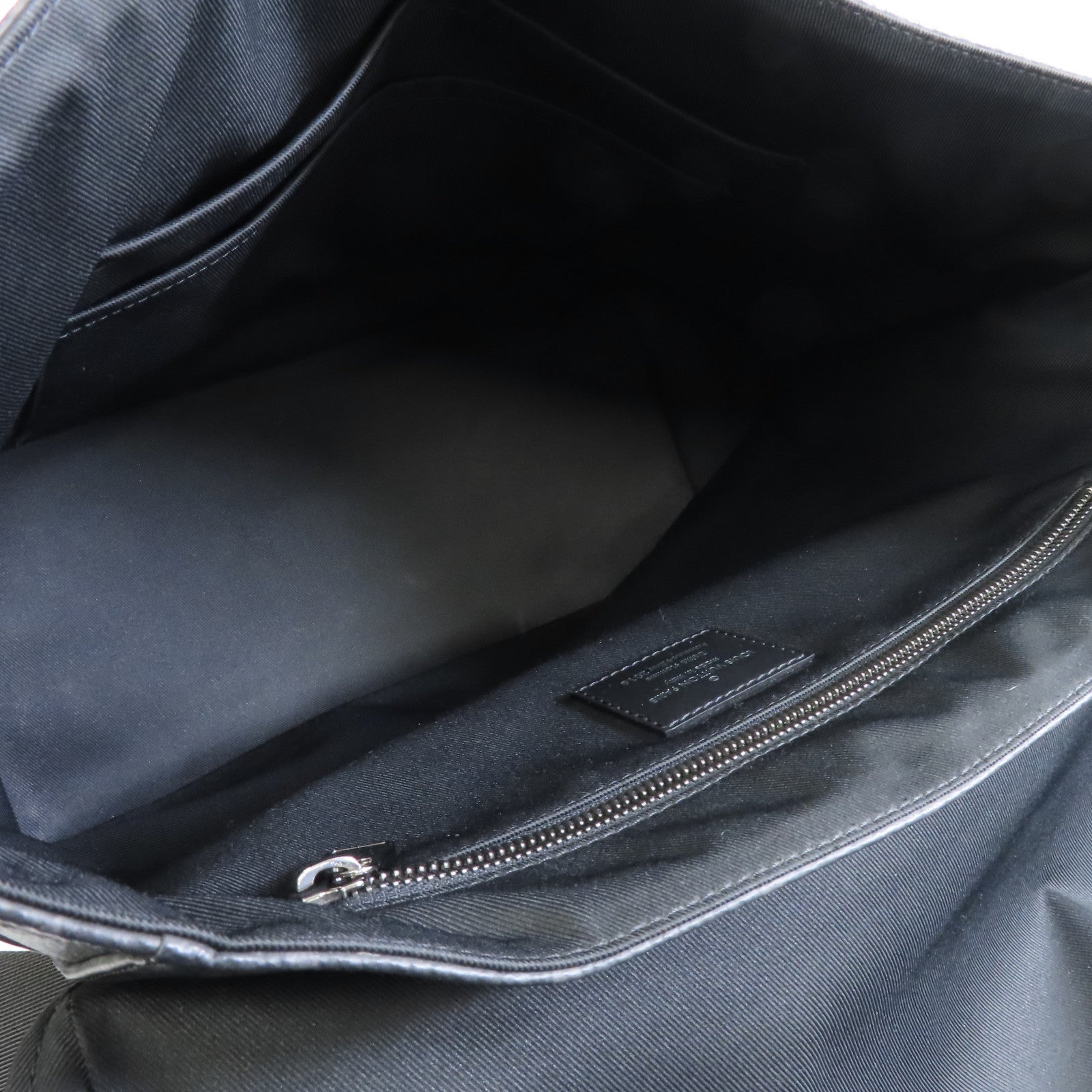 LOUIS VUITTON Monogram Eclipse Messenger Voyage MM銀扣肩背袋黑色