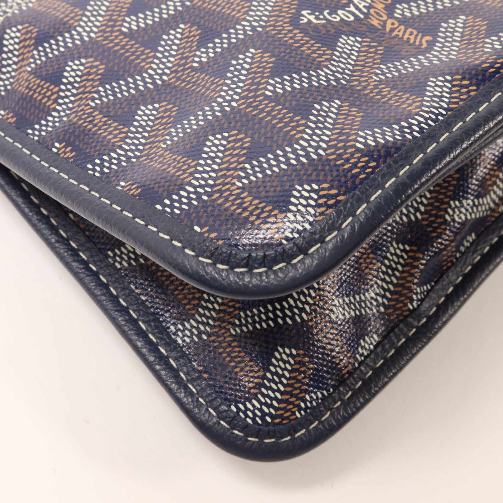 GOYARD 塗層帆布Plumet肩背袋