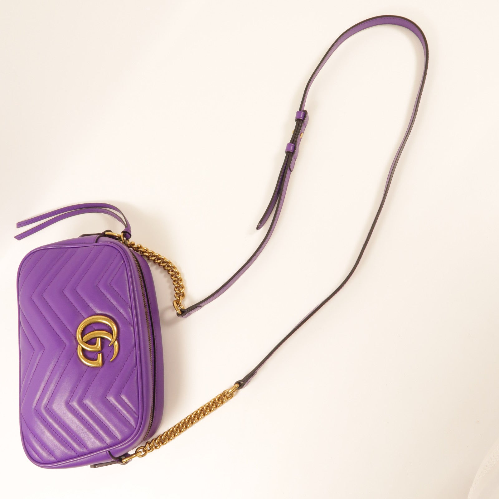 GUCCI 牛皮皮革GG Marmont肩背袋
