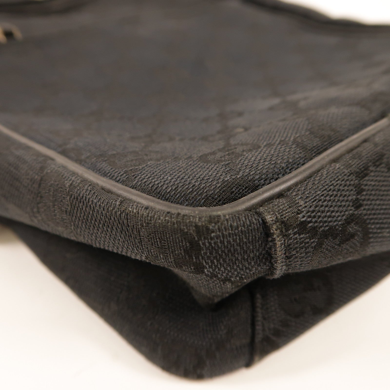 GUCCI 帆布Shoulder Bag銀扣肩背袋