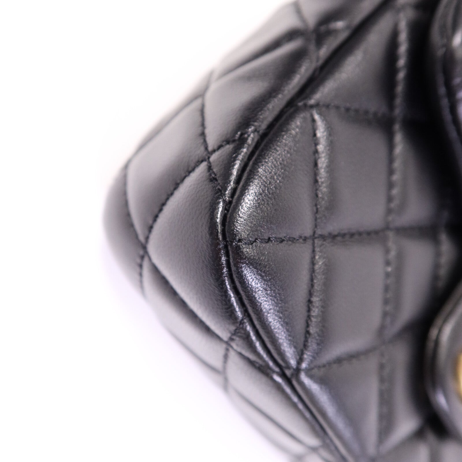 CHANEL 羊皮皮革Shoulder Bag金扣鏈帶肩背袋
