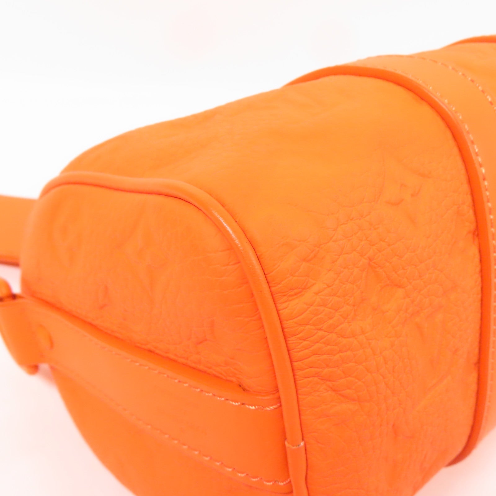LOUIS VUITTON Taurillon Monogram Keepall Bandoulie手挽肩背兩用袋