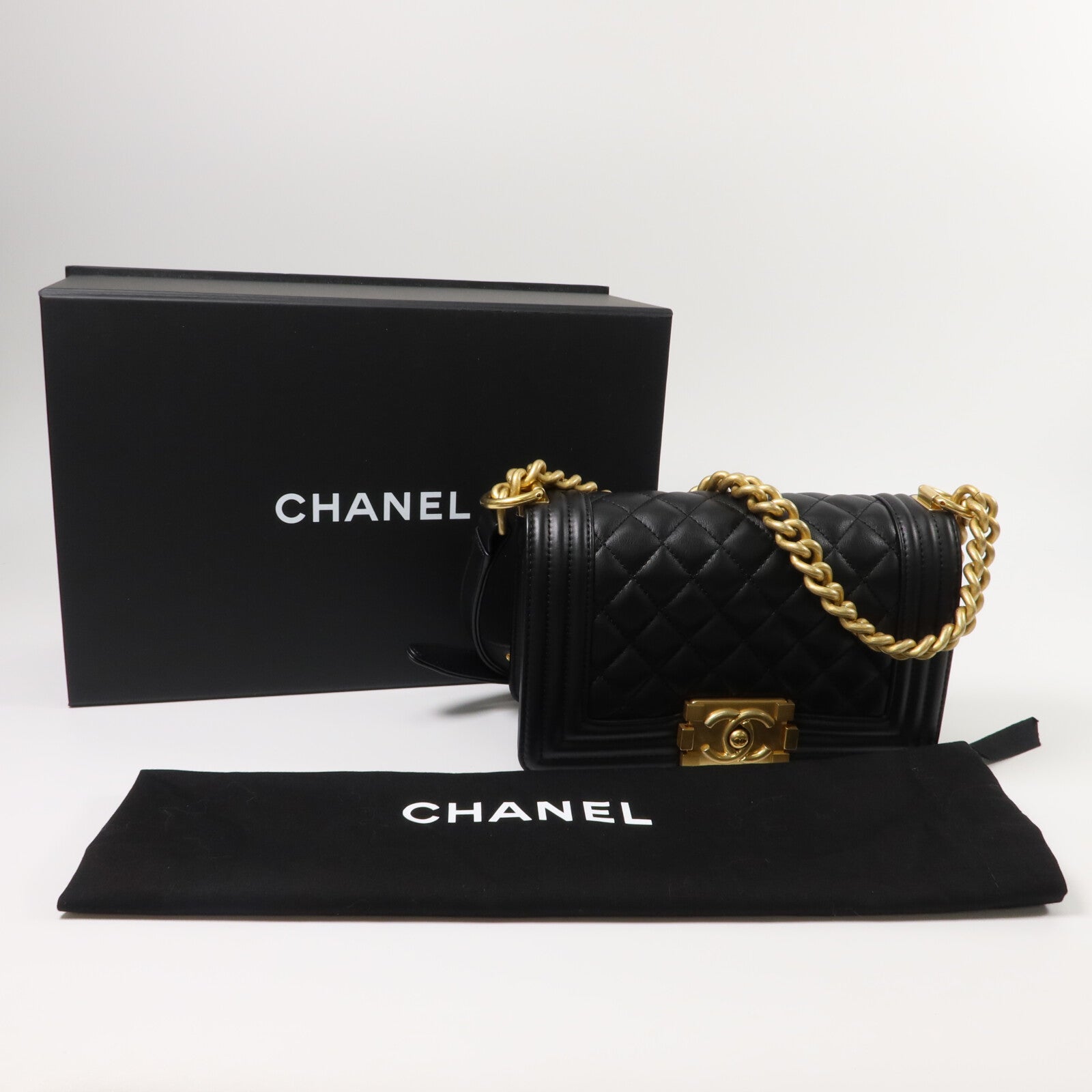 CHANEL 牛皮皮革Boy 20鏈帶肩背袋