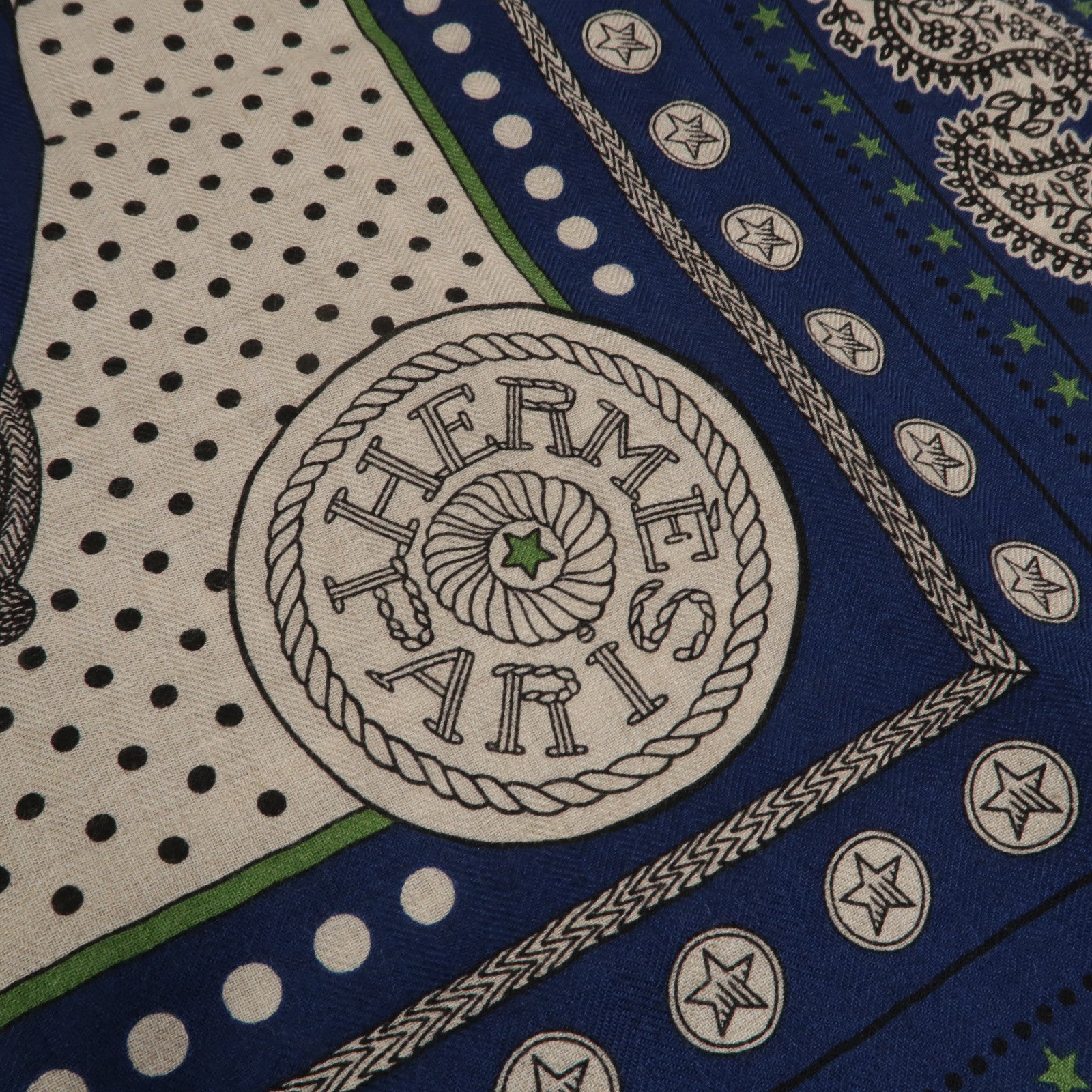 HERMES 羊絨/絲質Scarf 140x140絲巾