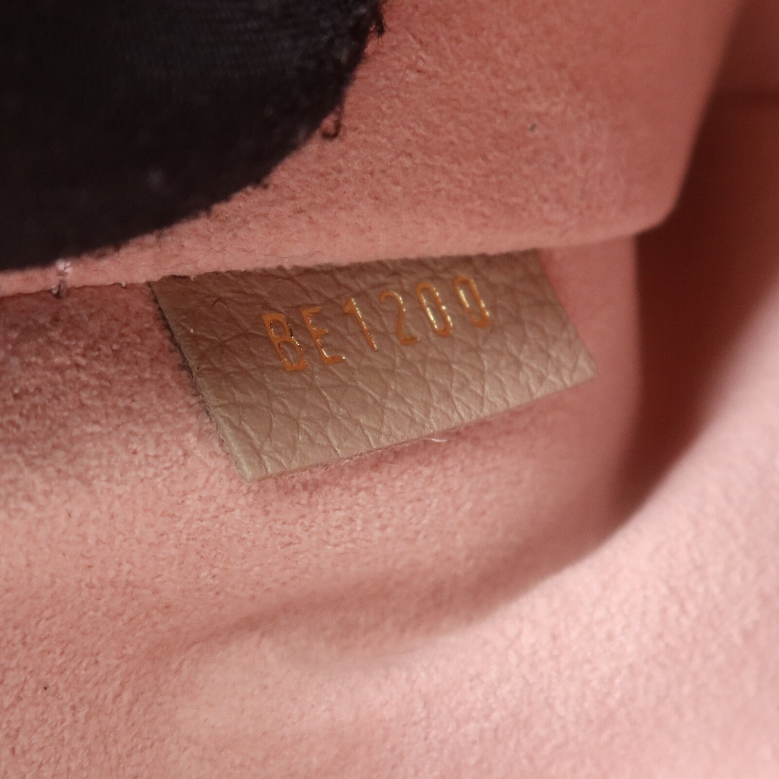 LOUIS VUITTON 牛皮皮革My Lockme金扣鏈帶肩背袋