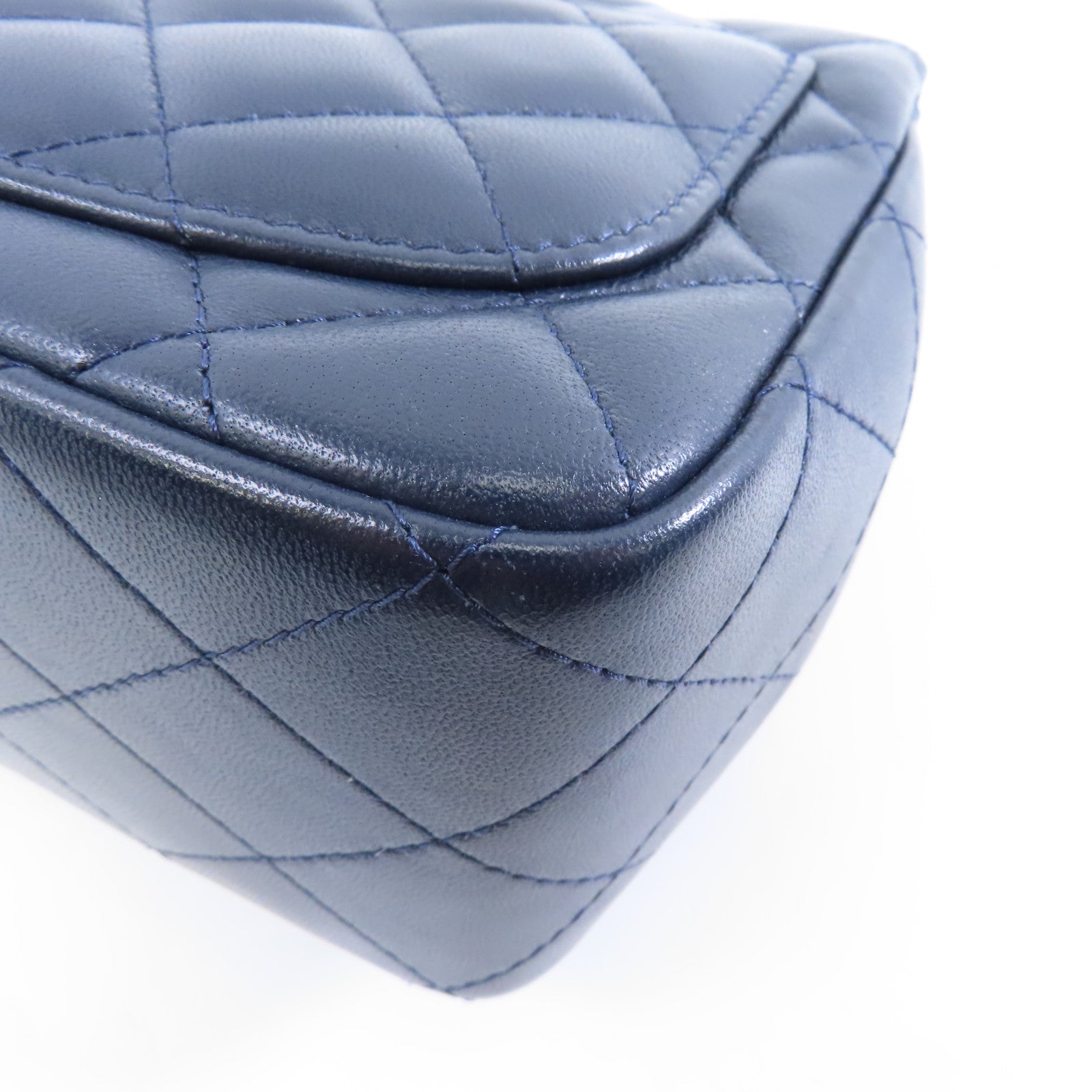CHANEL 菱格羊皮皮革Chain Shoulder Bag金扣鏈帶肩背袋深藍色