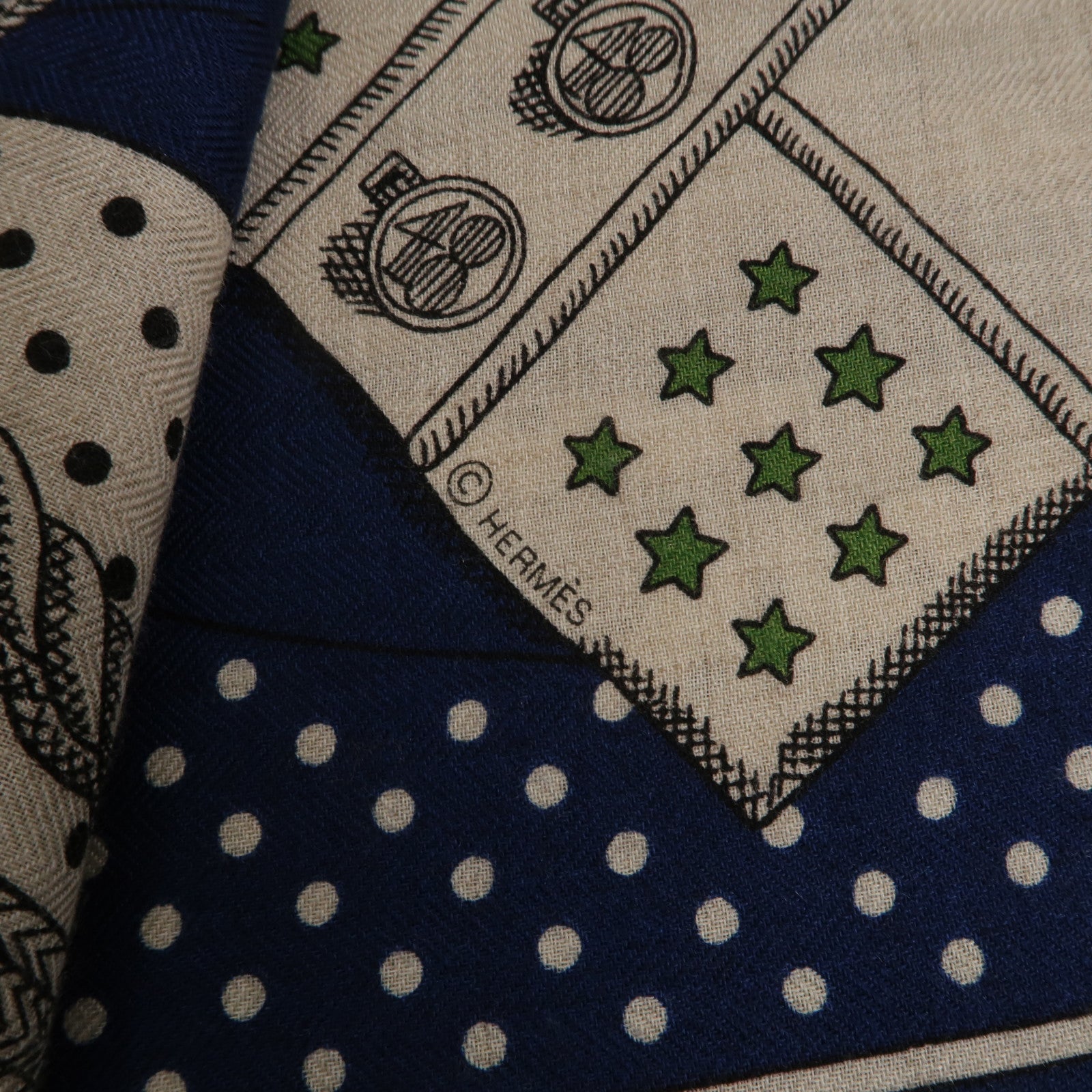 HERMES 羊絨/絲質Scarf 140x140絲巾