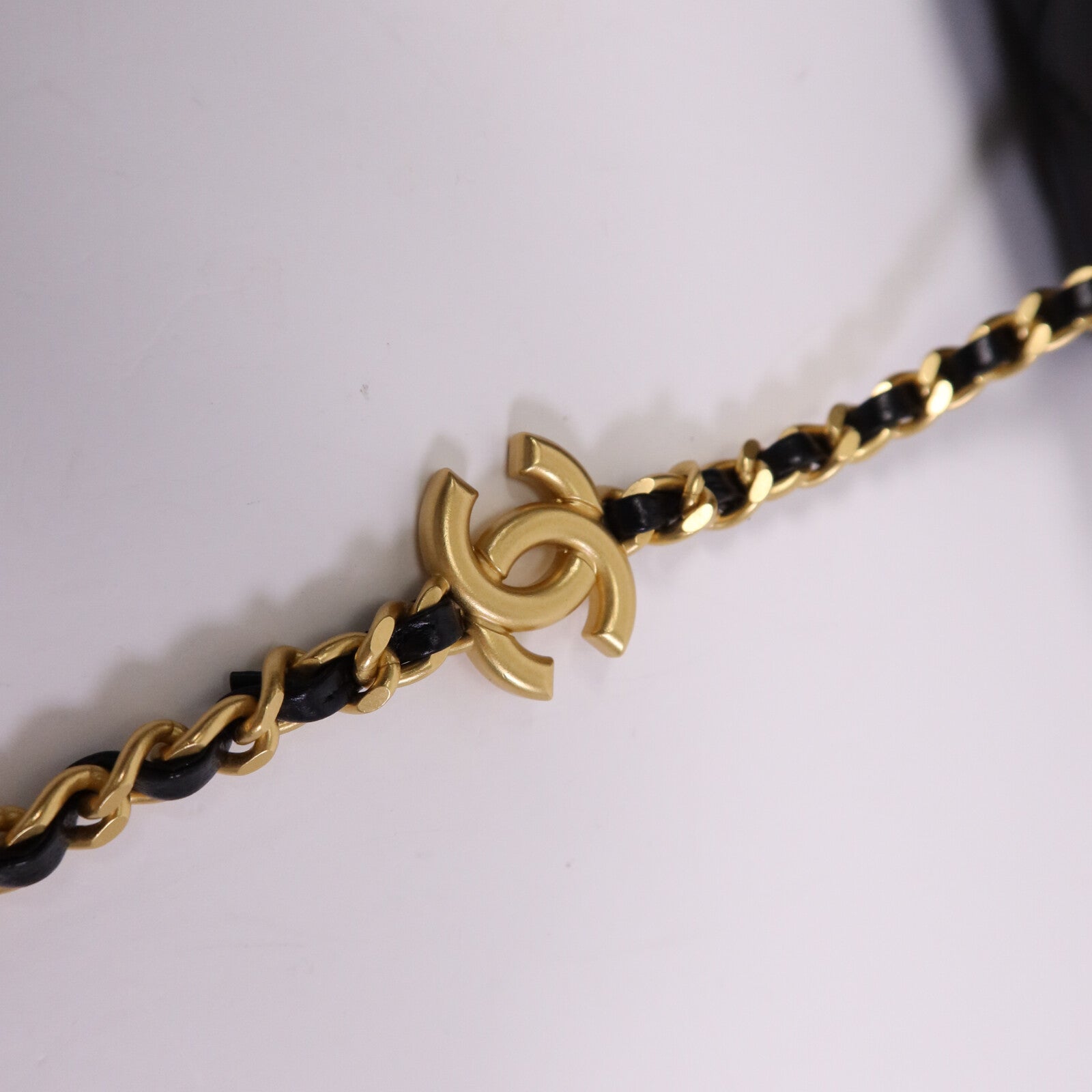 CHANEL 羊皮皮革Shoulder Bag金扣鏈帶肩背袋
