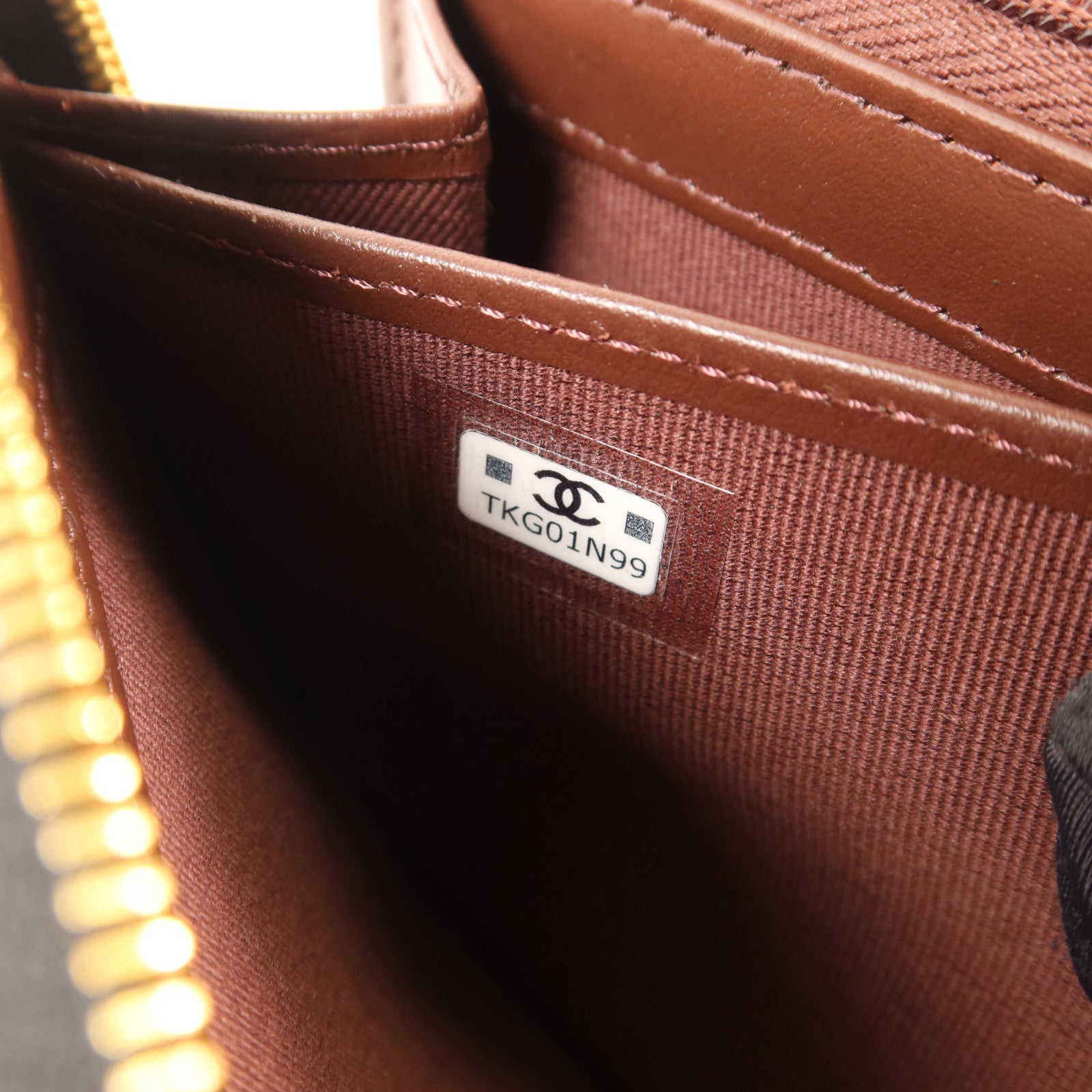 CHANEL 牛皮皮革Long Zipper Wallet金扣長錢包