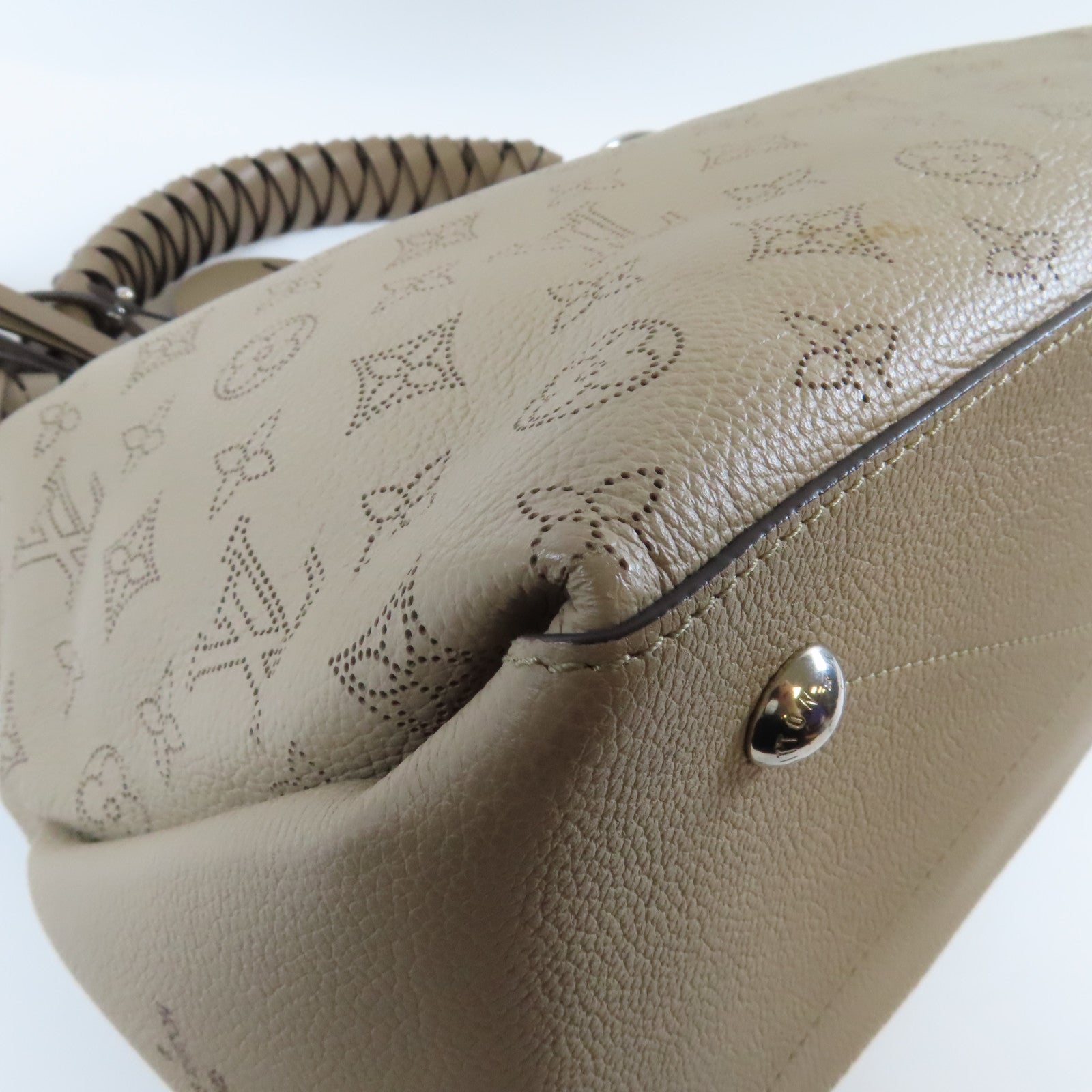 LOUIS VUITTON 【激減優惠】Mahina Beaubourg Hobo MM銀扣手挽肩背兩用袋杏色