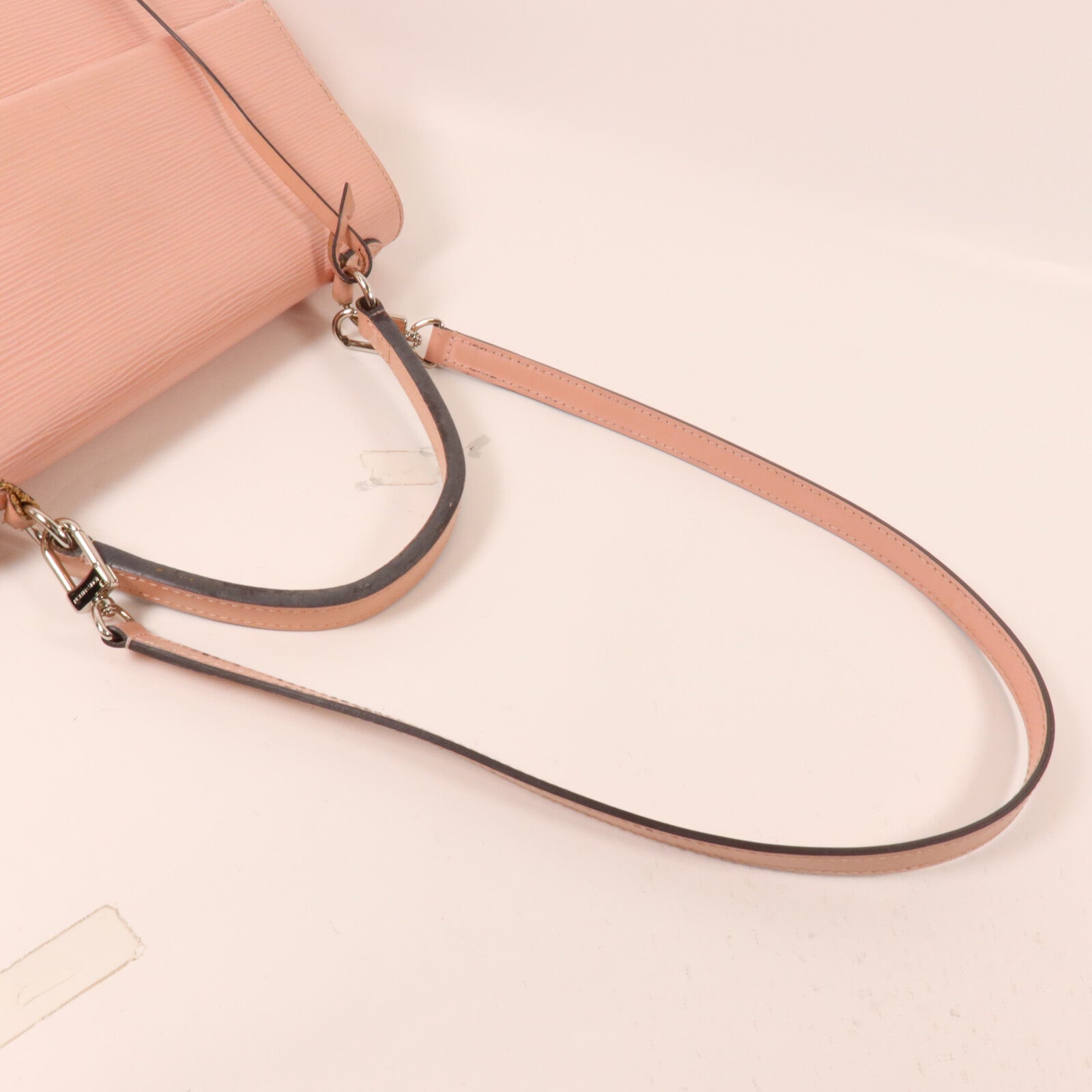 LOUIS VUITTON Epi Cluny MM手挽肩背兩用袋