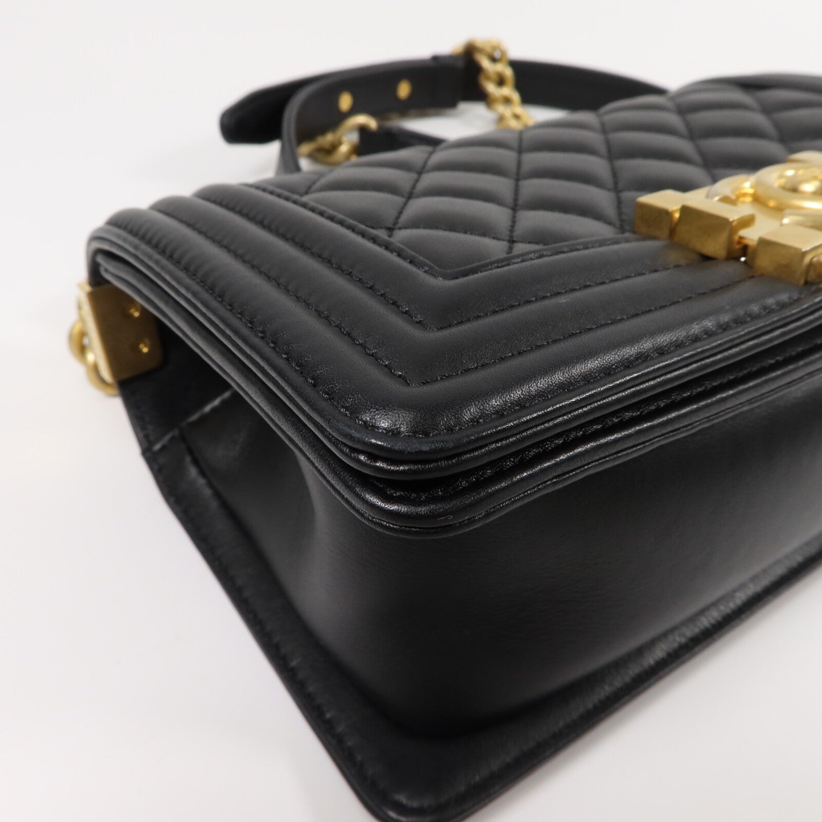 CHANEL 牛皮皮革Boy 20鏈帶肩背袋
