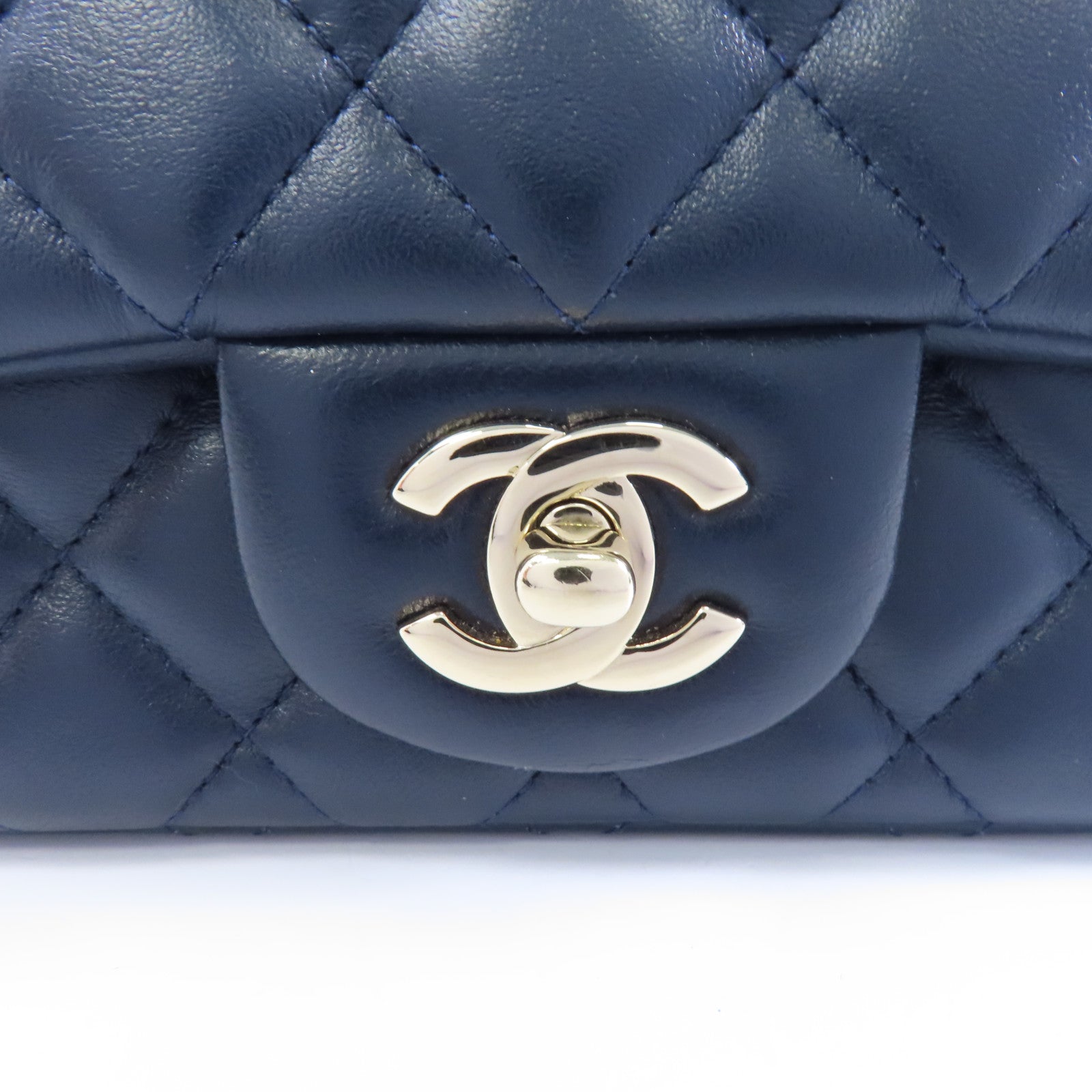 CHANEL 菱格羊皮皮革Chain Shoulder Bag金扣鏈帶肩背袋深藍色