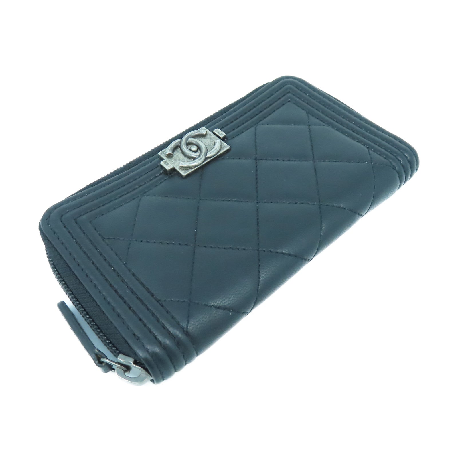 CHANEL 【激減優惠】菱格牛皮皮革Boy Round Wallet銀扣錢包黑色