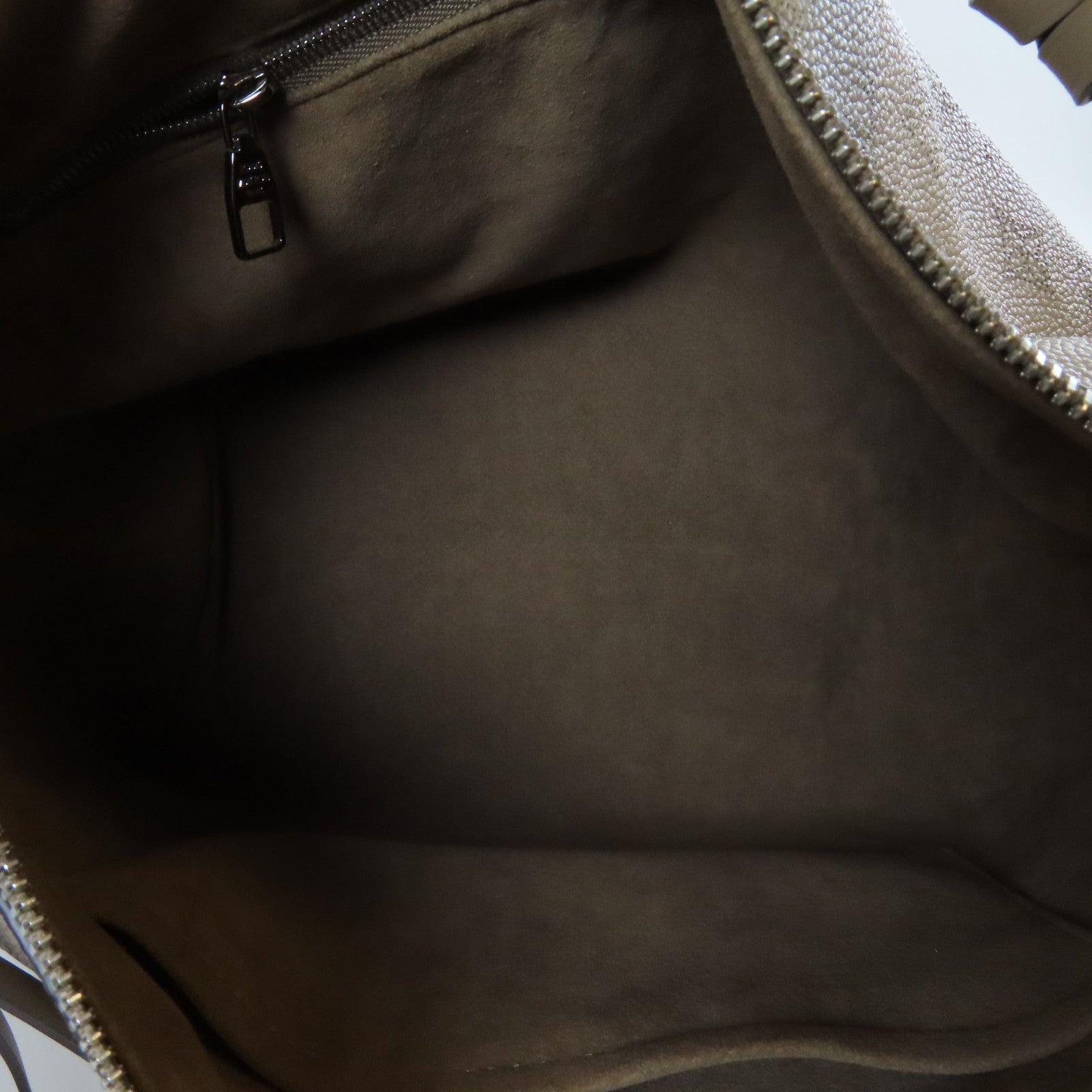 LOUIS VUITTON 【激減優惠】Mahina Beaubourg Hobo MM銀扣手挽肩背兩用袋杏色