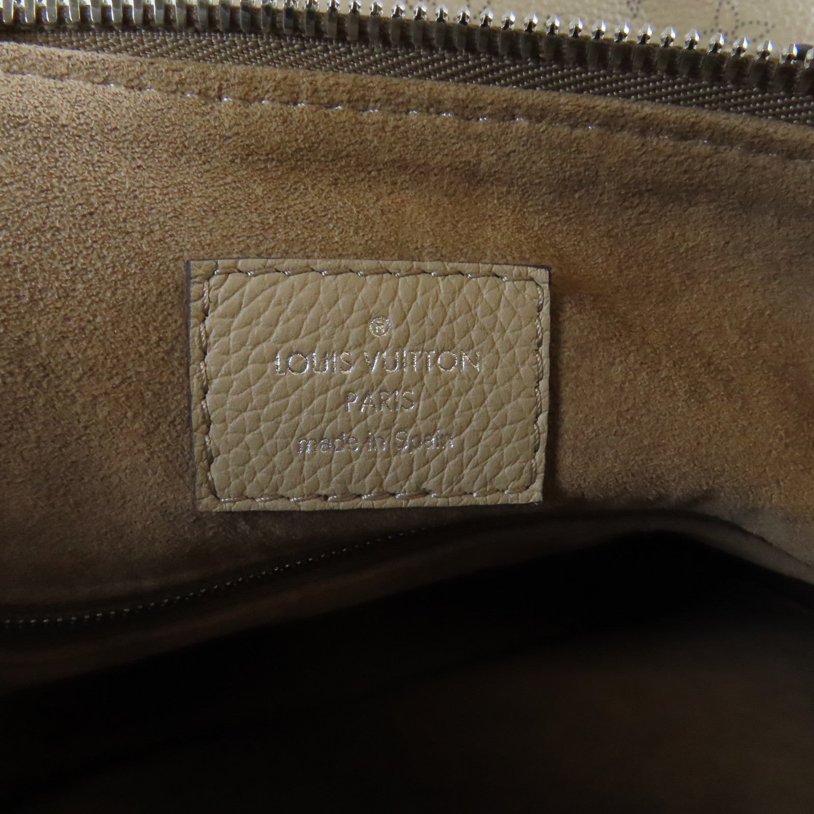 LOUIS VUITTON 【激減優惠】Mahina Beaubourg Hobo MM銀扣手挽肩背兩用袋杏色