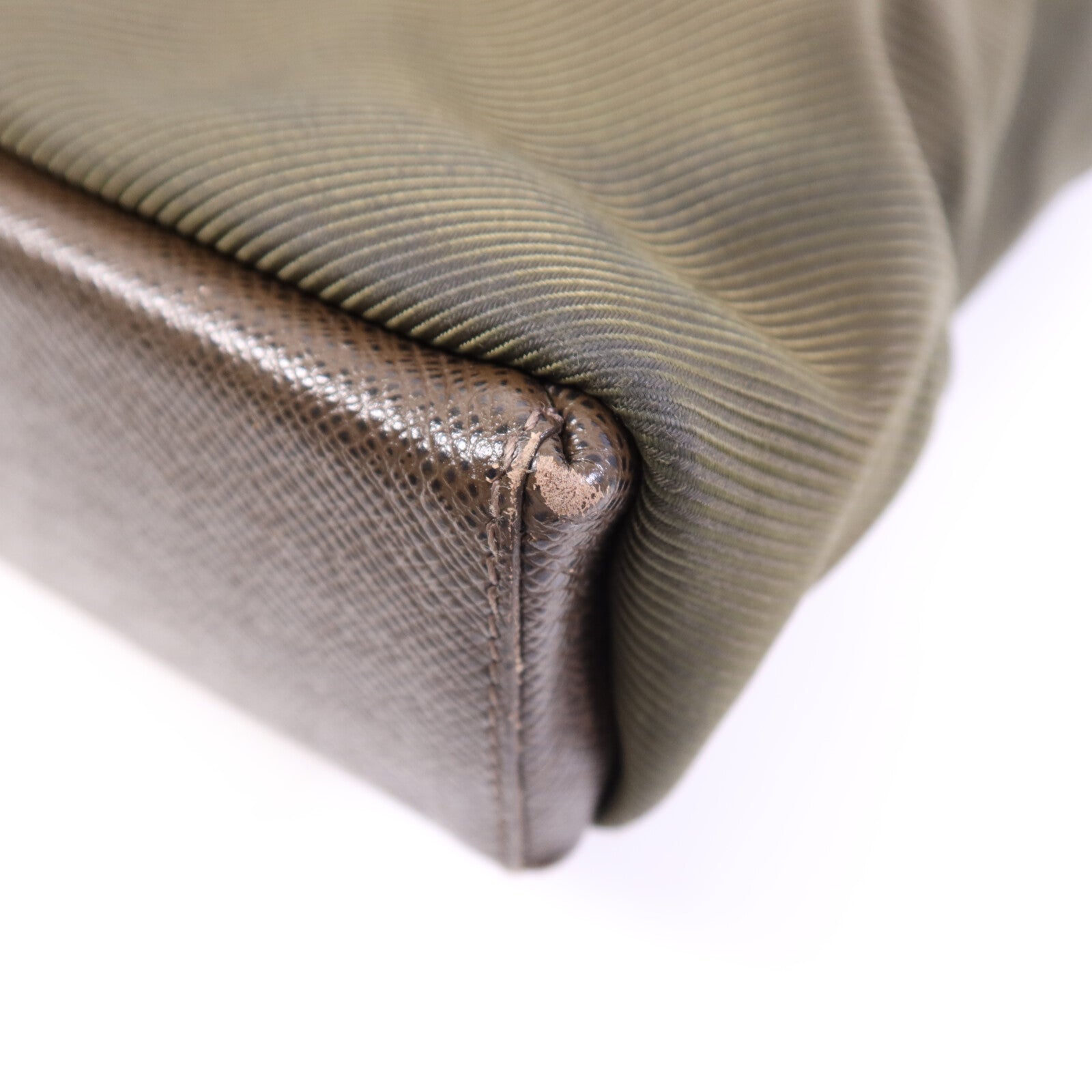 LOUIS VUITTON Taiga/帆布Beluga銀扣肩背袋