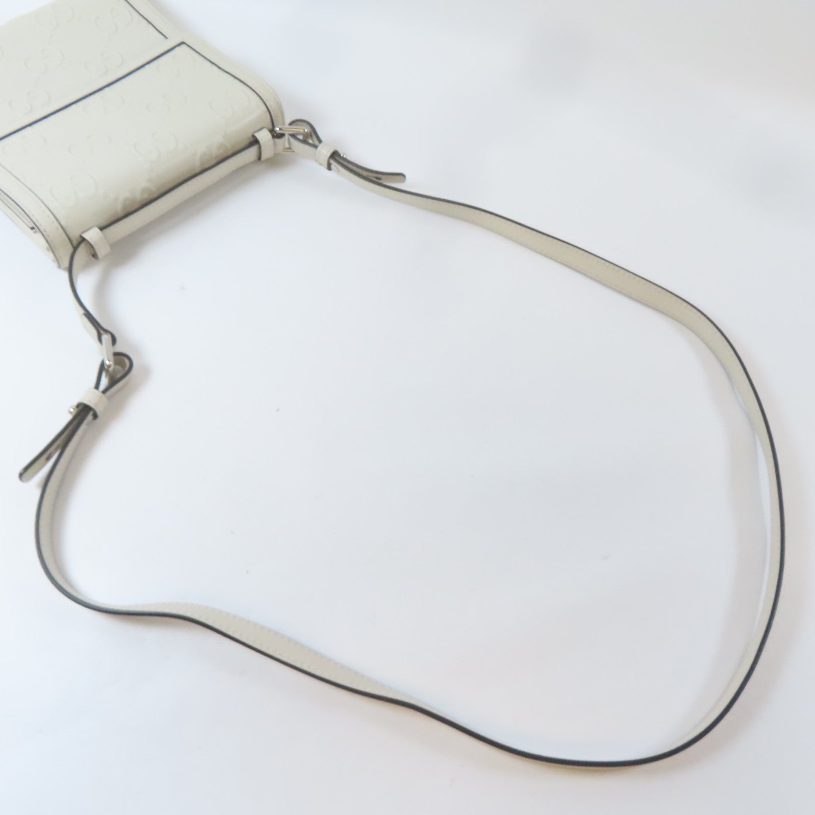 GUCCI 【激減優惠】牛皮皮革Shoulder Bag銀扣肩背袋白色