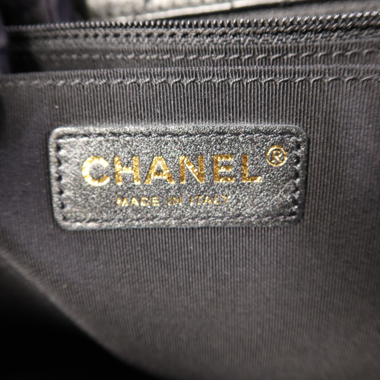 CHANEL 羊皮皮革Classic Flap Bag 40金扣鏈帶肩背袋