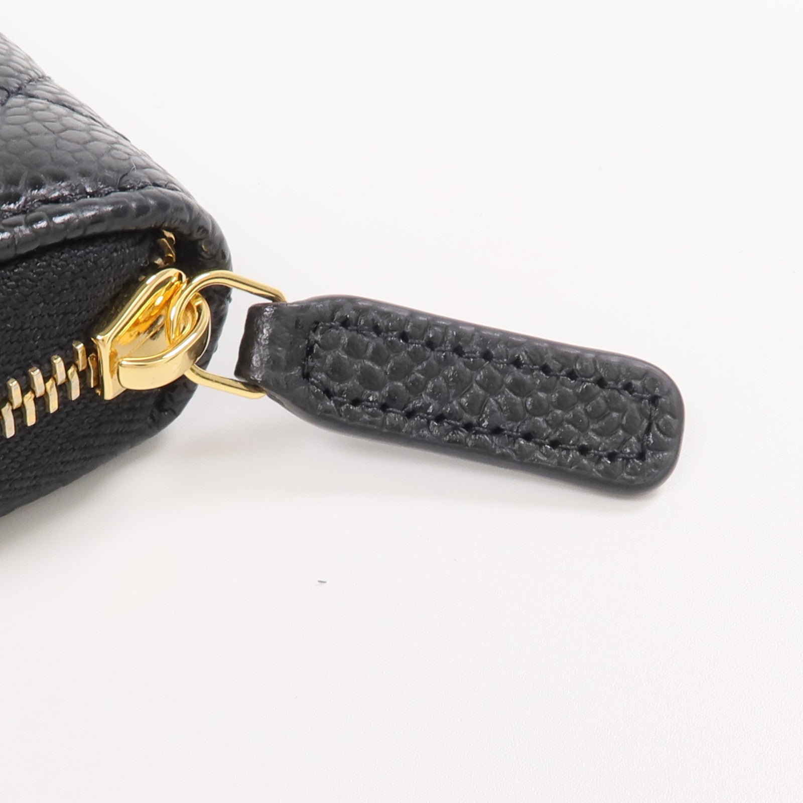 CHANEL 牛皮皮革Zipper Long Wallet金扣拉鏈長錢包